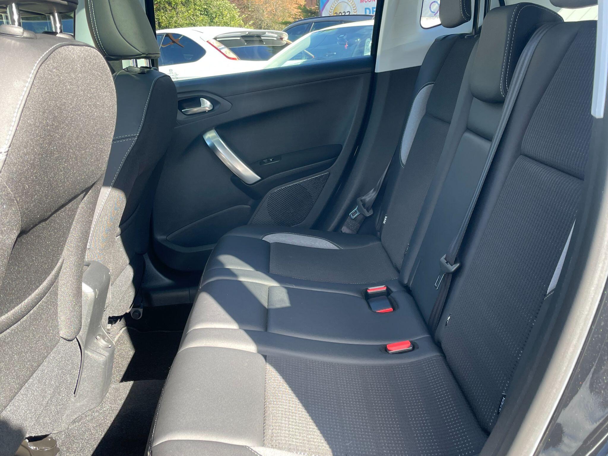 Peugeot 2008 view 19