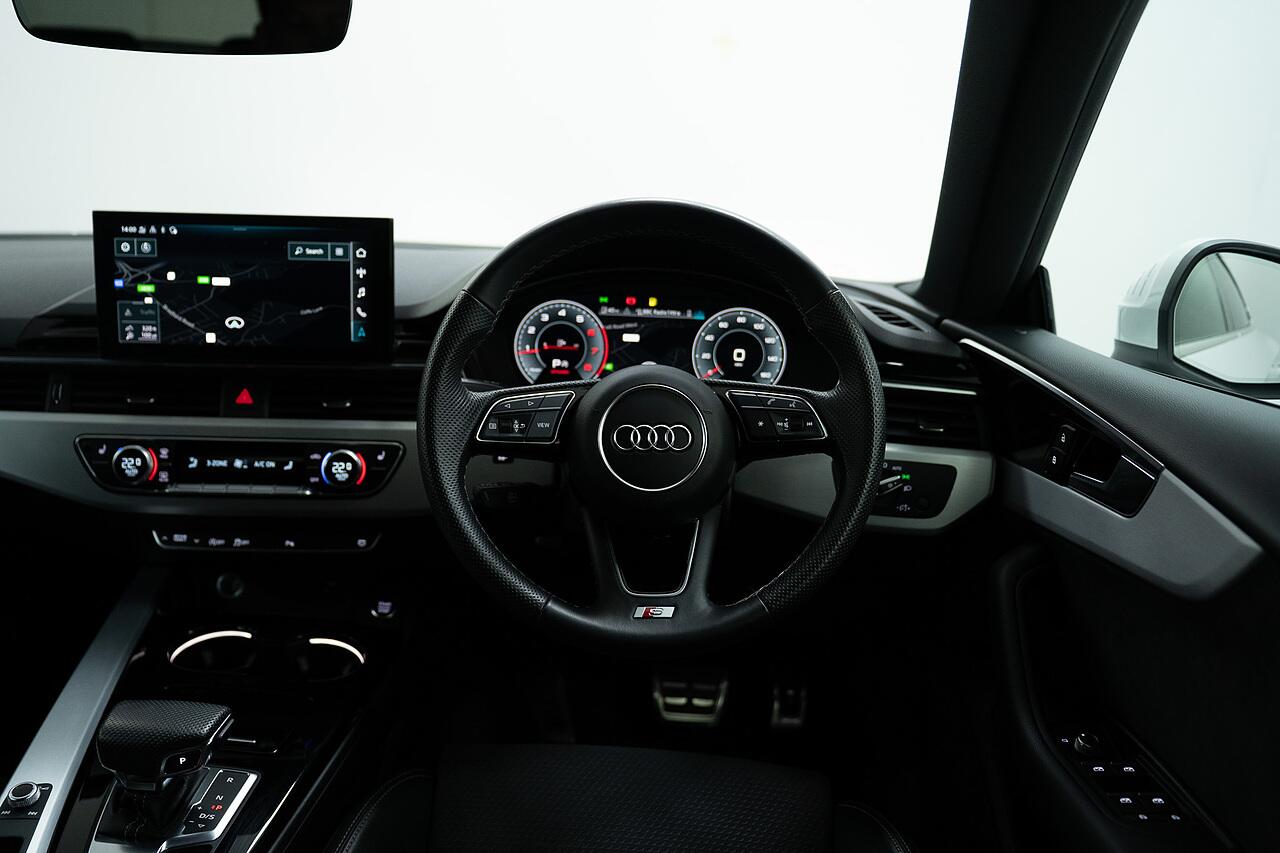 Audi A5 view 7