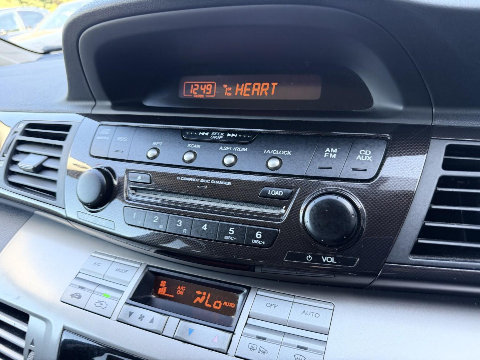Honda FR-V view 17