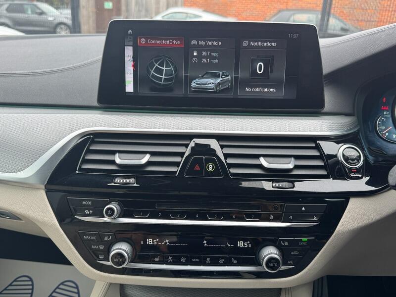2017 BMW 5 Series image 40