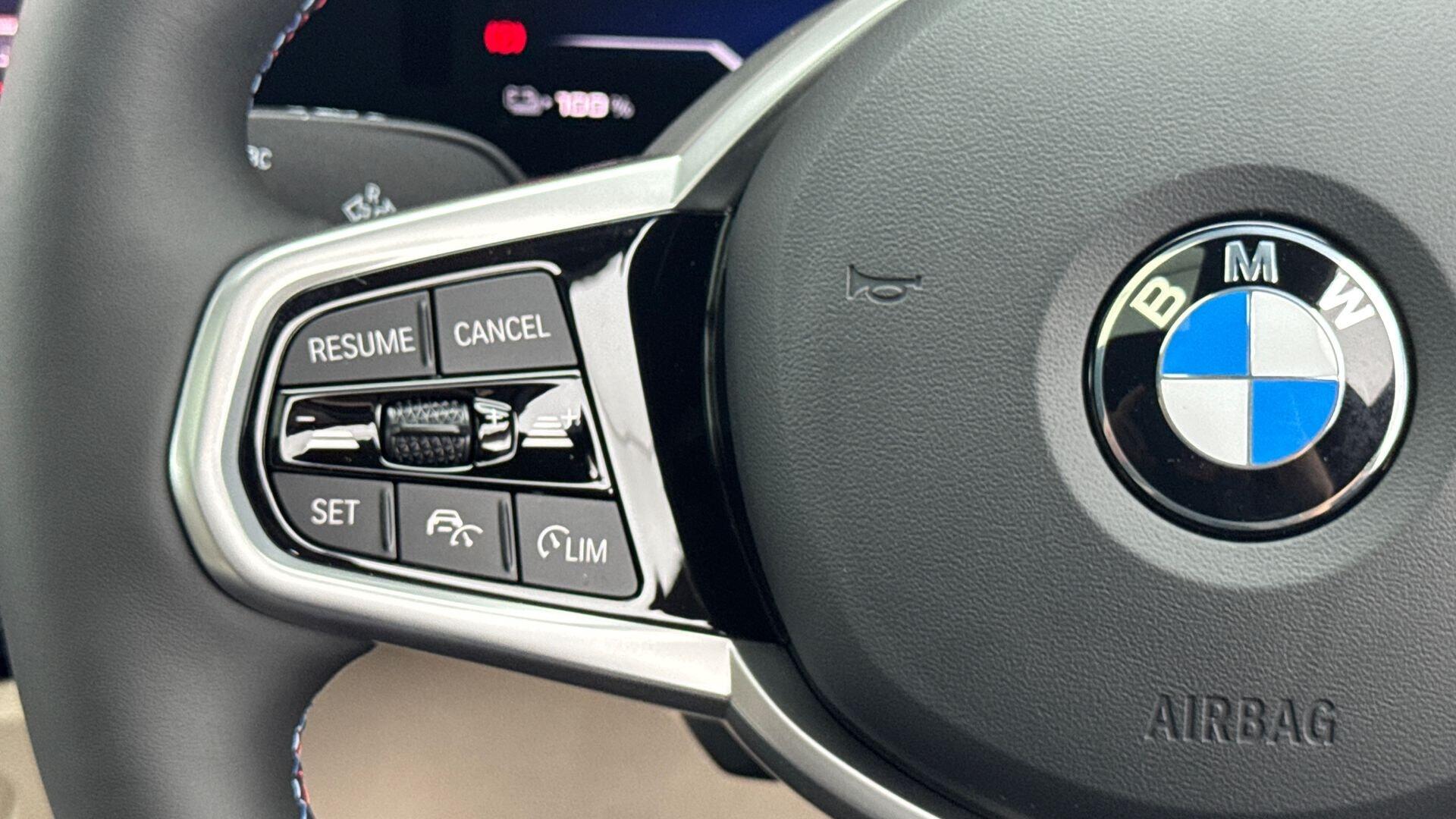 BMW i4 view 17
