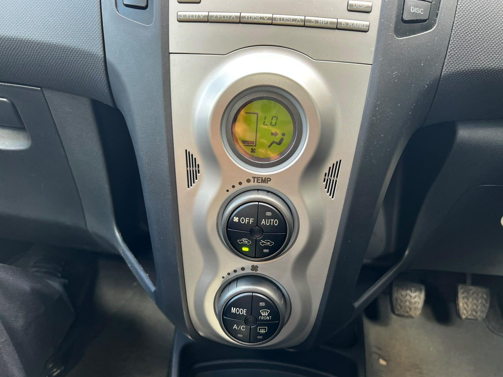 Toyota Yaris view 28