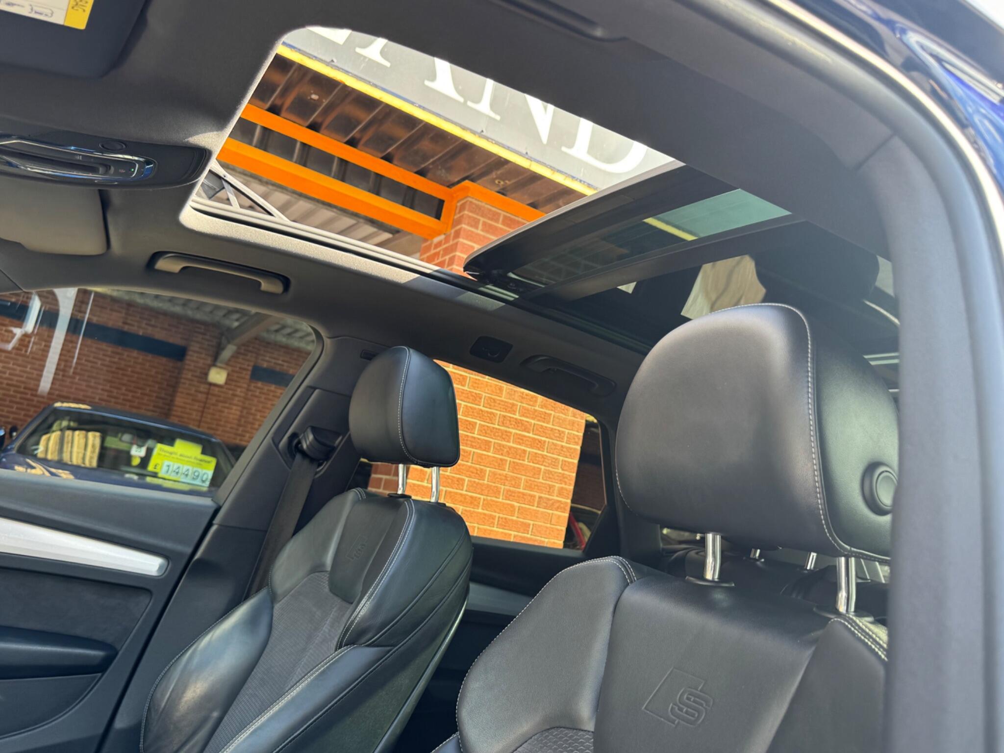Audi Q5 view 8