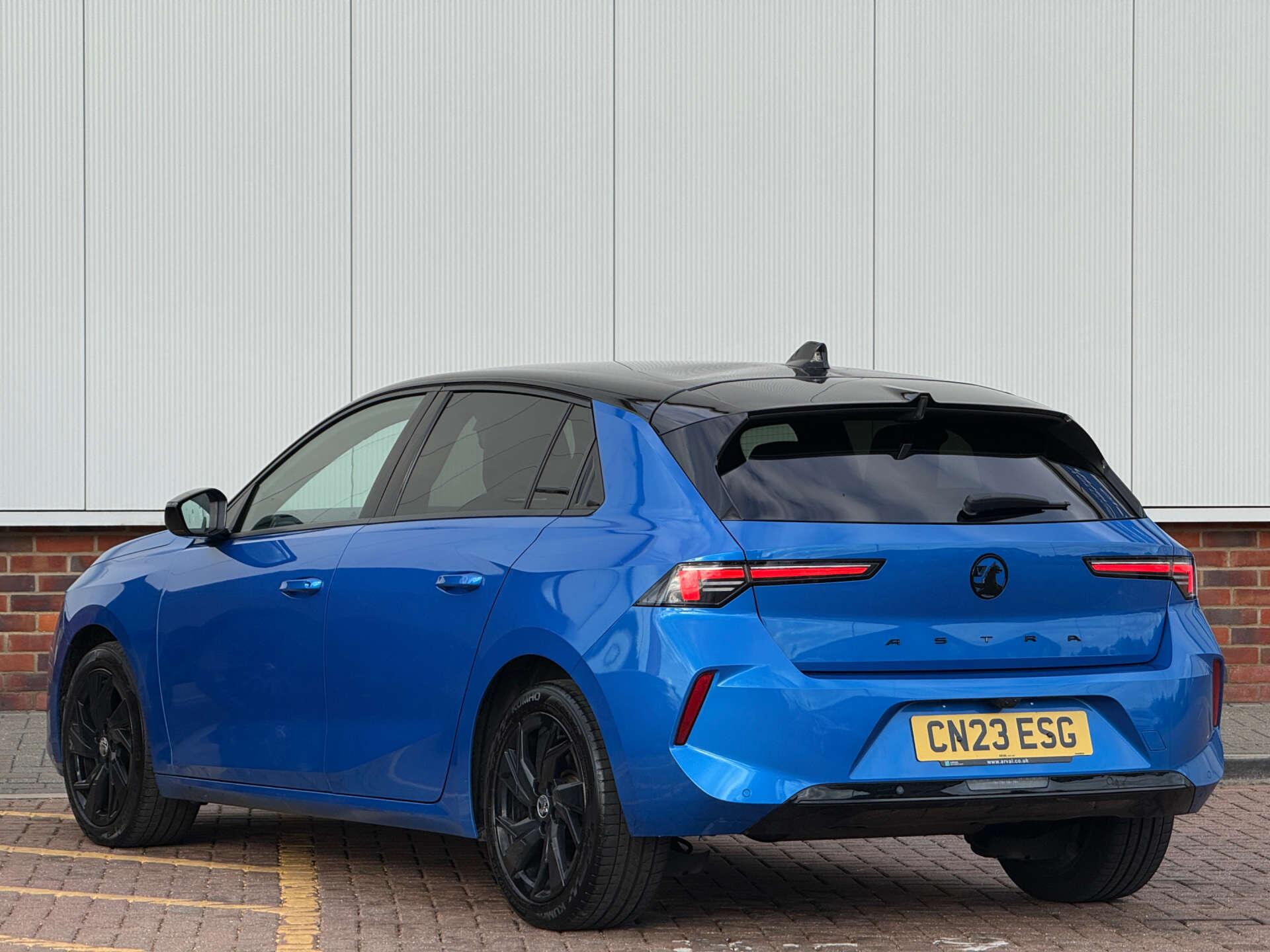 Vauxhall Astra view 4