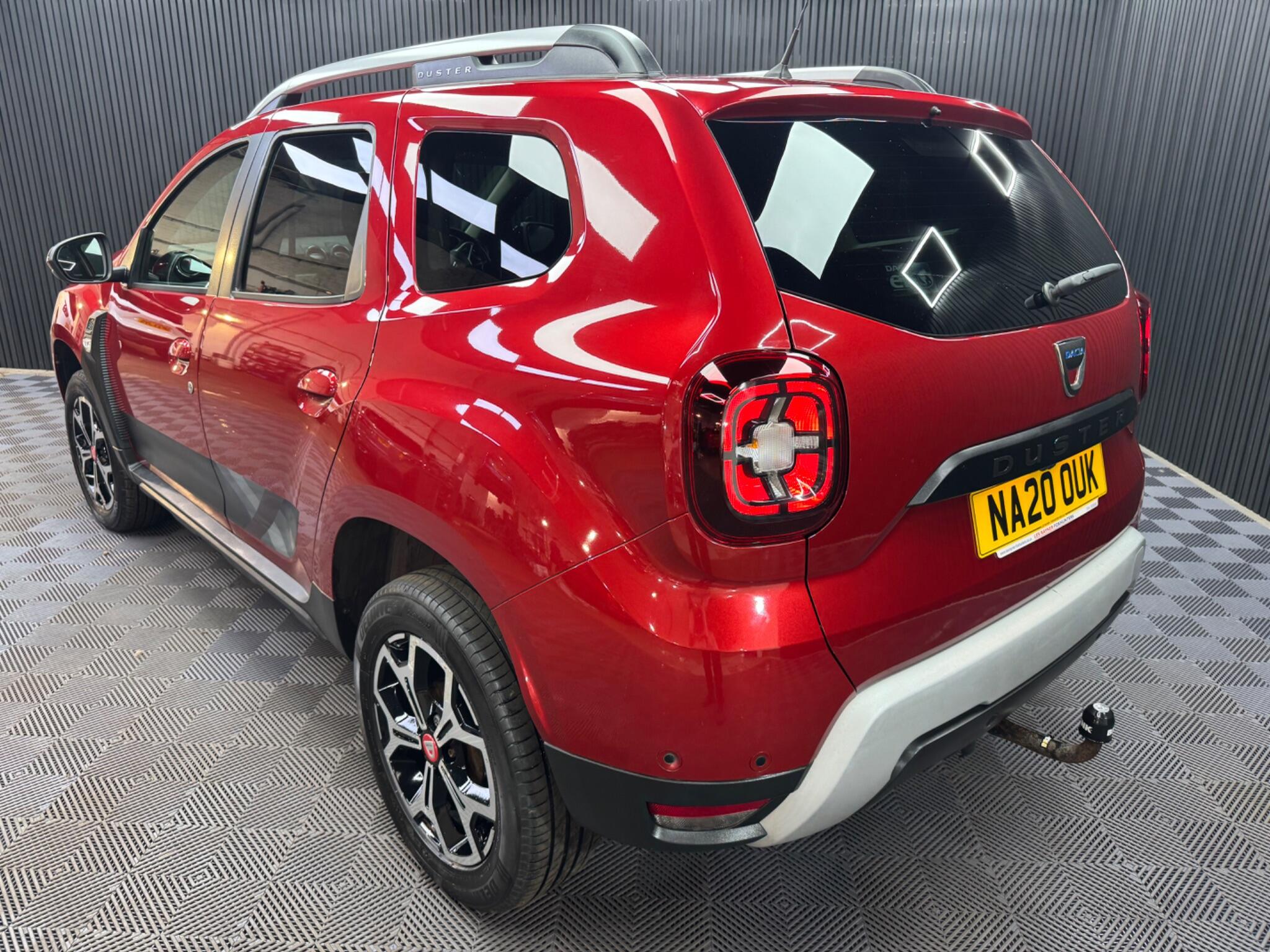 Dacia Duster view 23