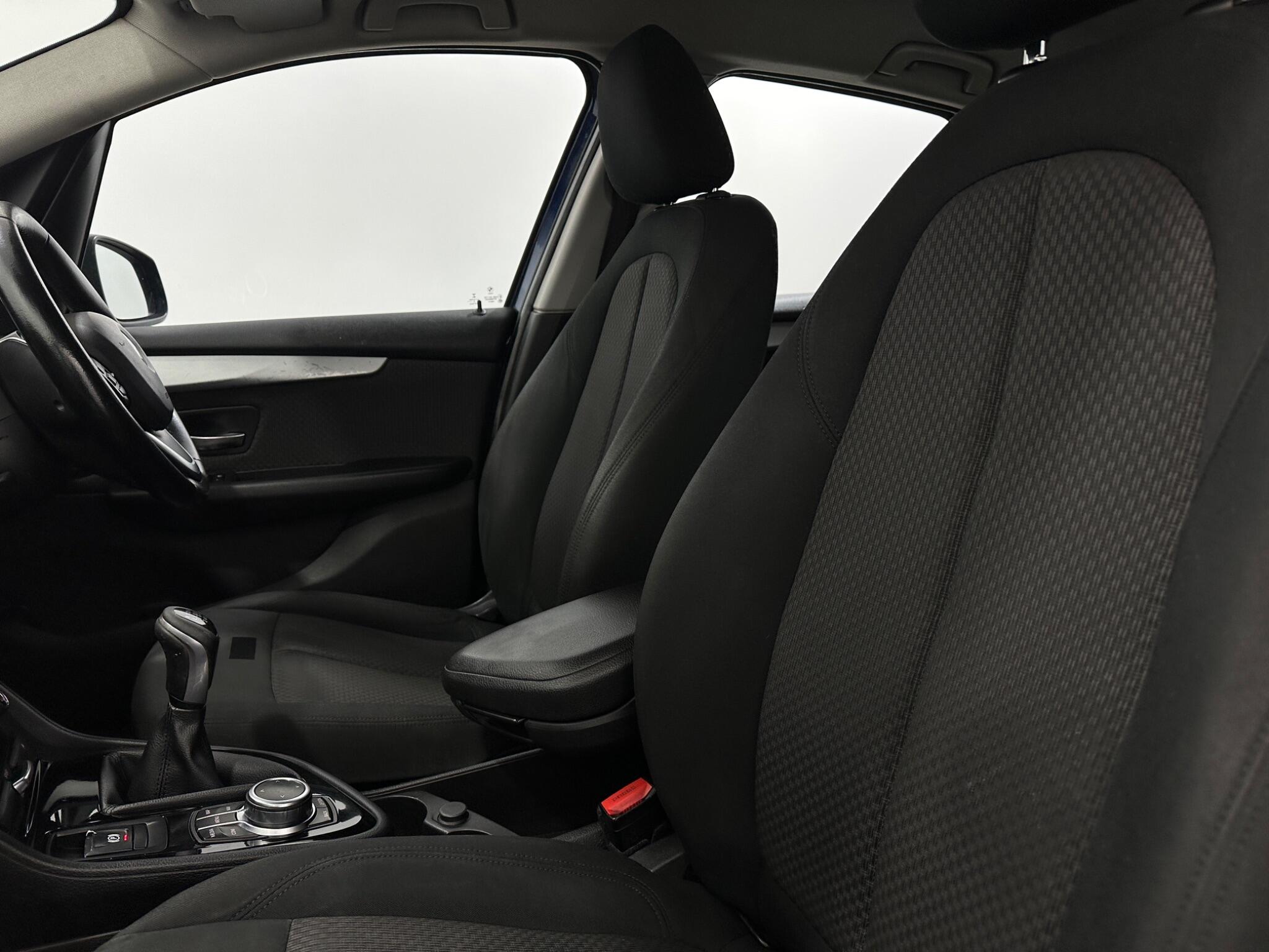 BMW 2 Series view 34