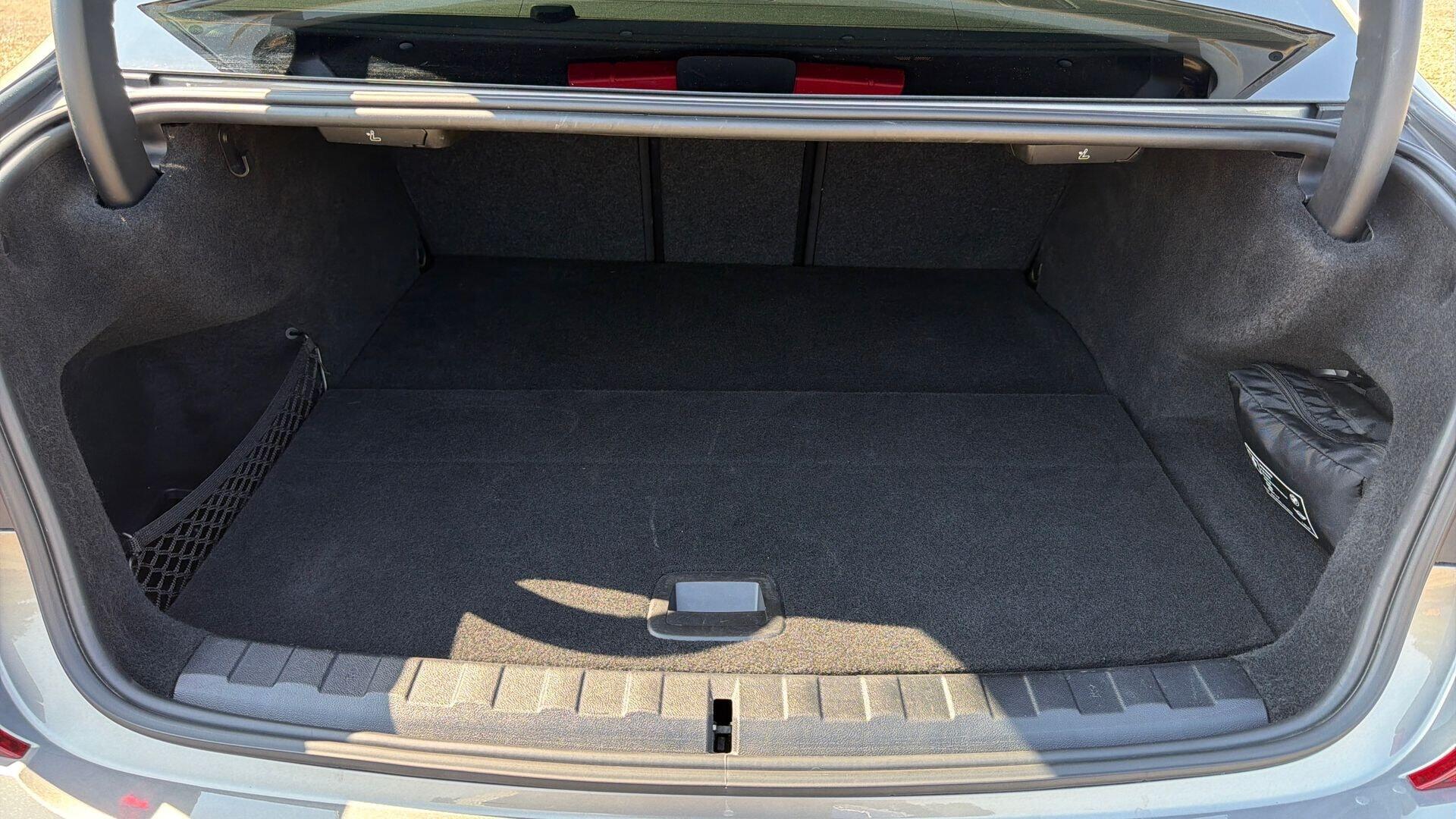 BMW 3 Series view 13
