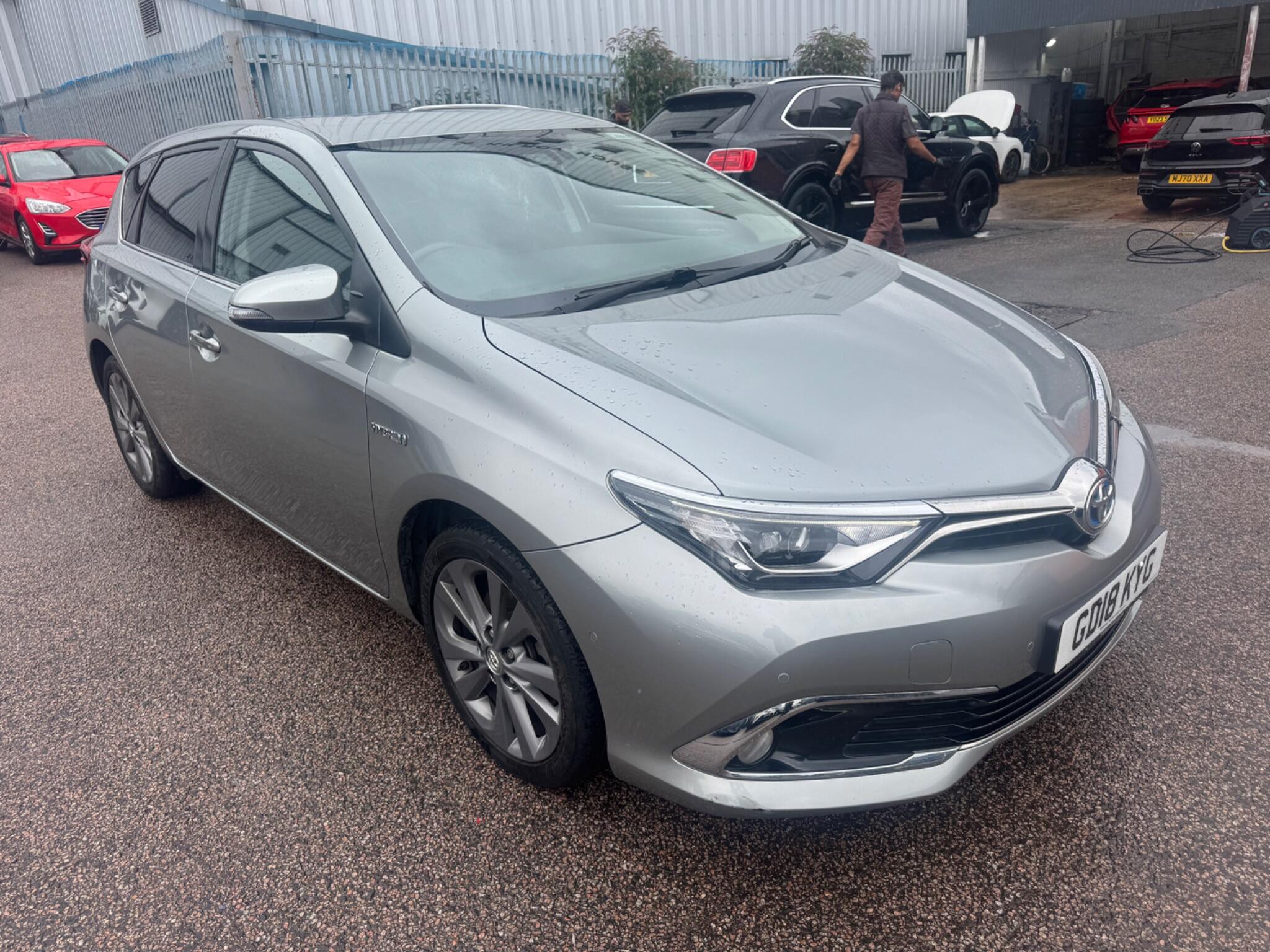 Toyota Auris main image