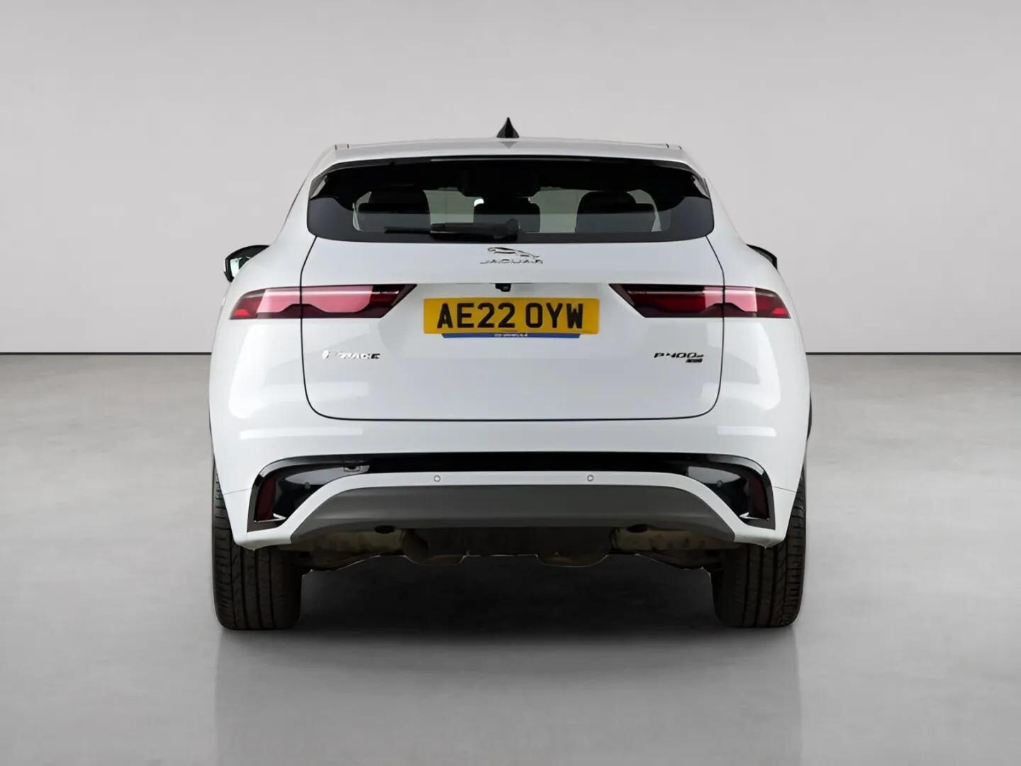 Jaguar F-Pace view 7