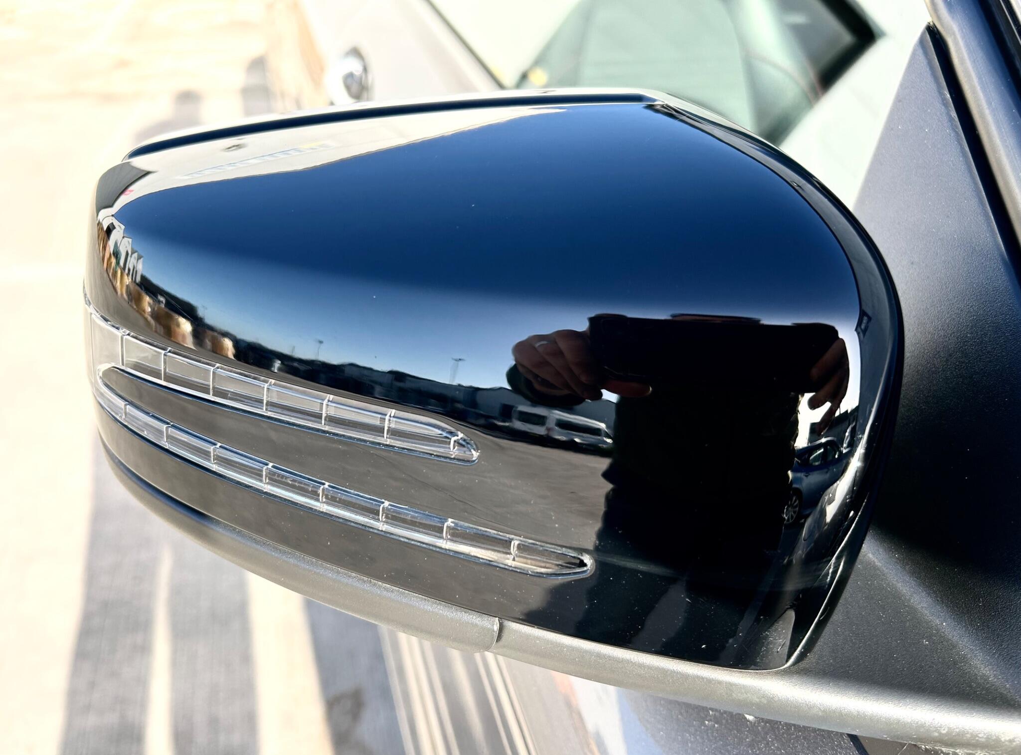 Mercedes-Benz GLA view 17