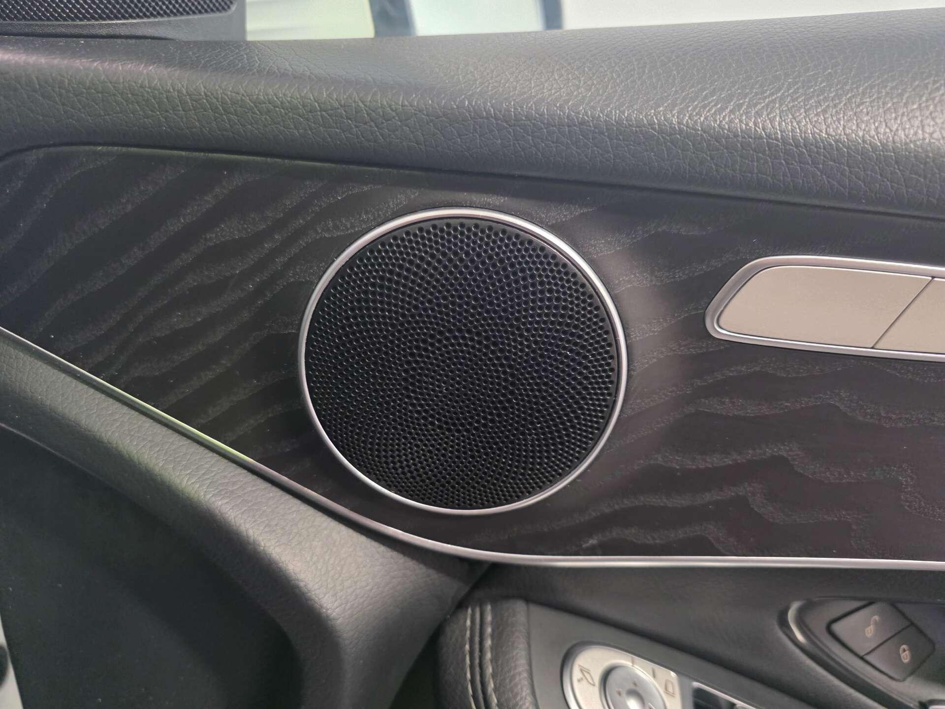 Mercedes-Benz GLC view 15