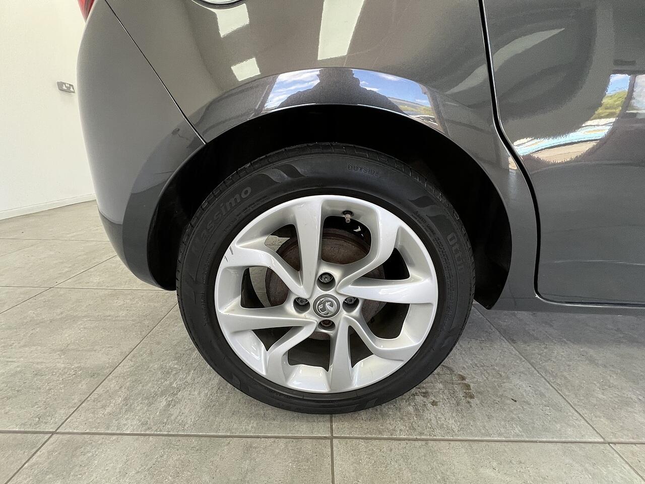 Vauxhall Corsa view 20