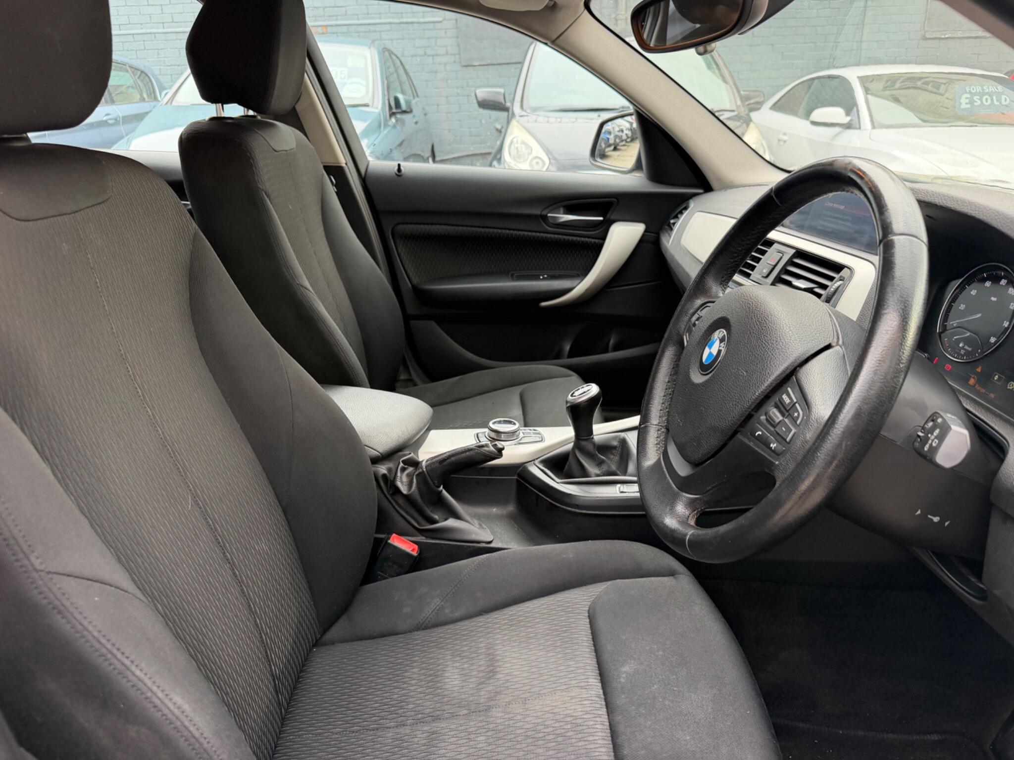 BMW 1 Series view 9