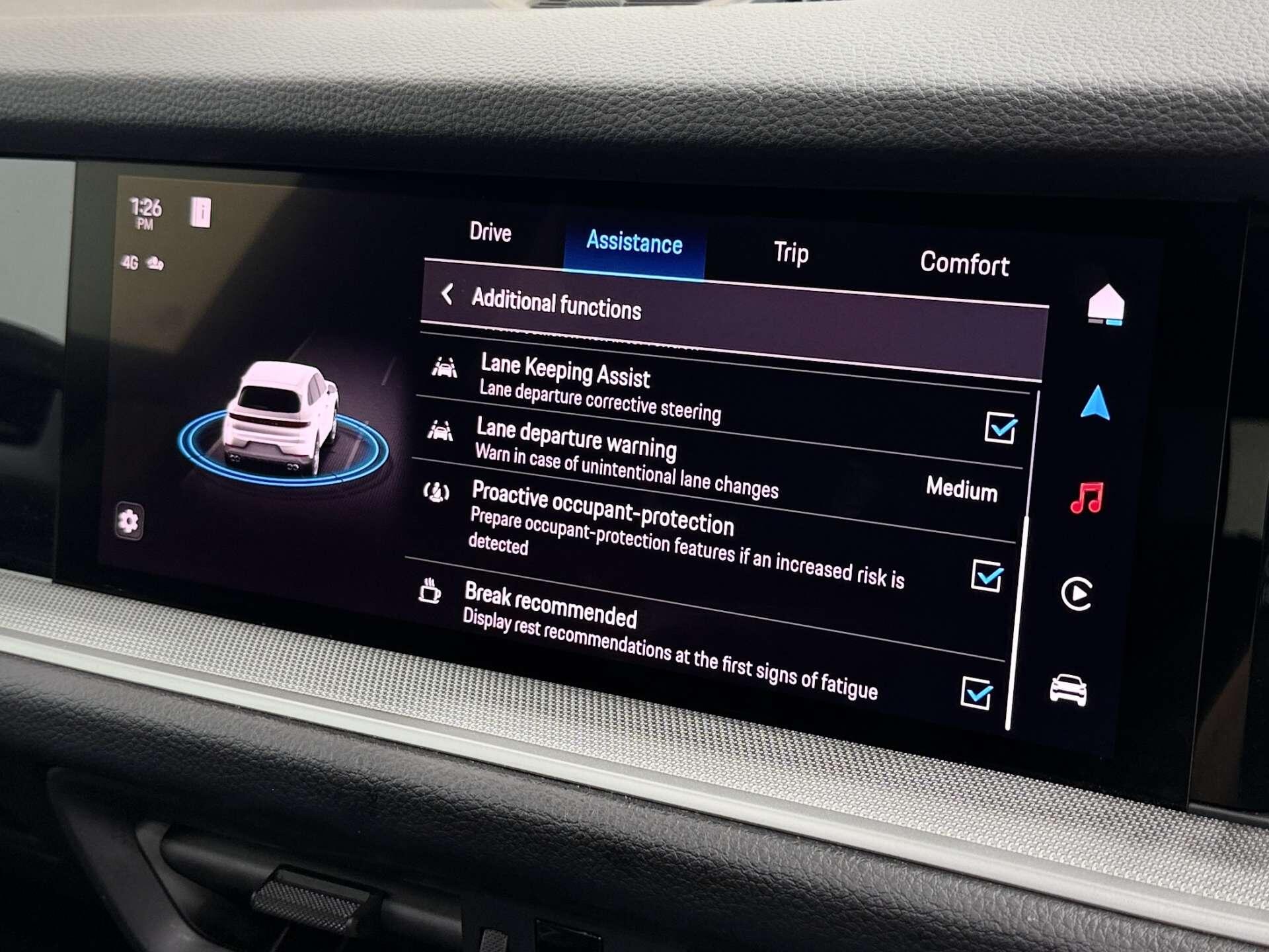 Porsche Cayenne view 48