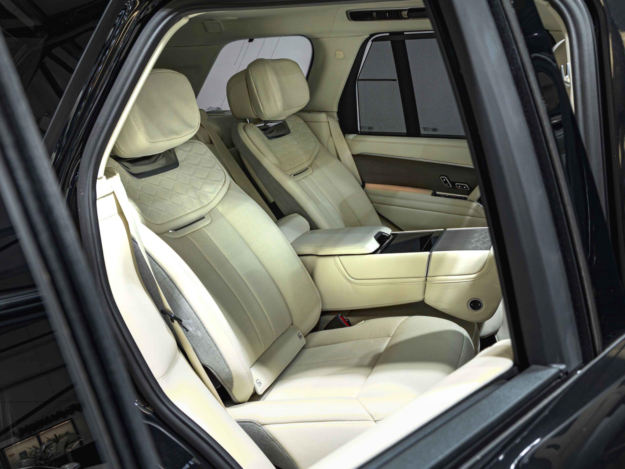 Land Rover Range Rover view 32