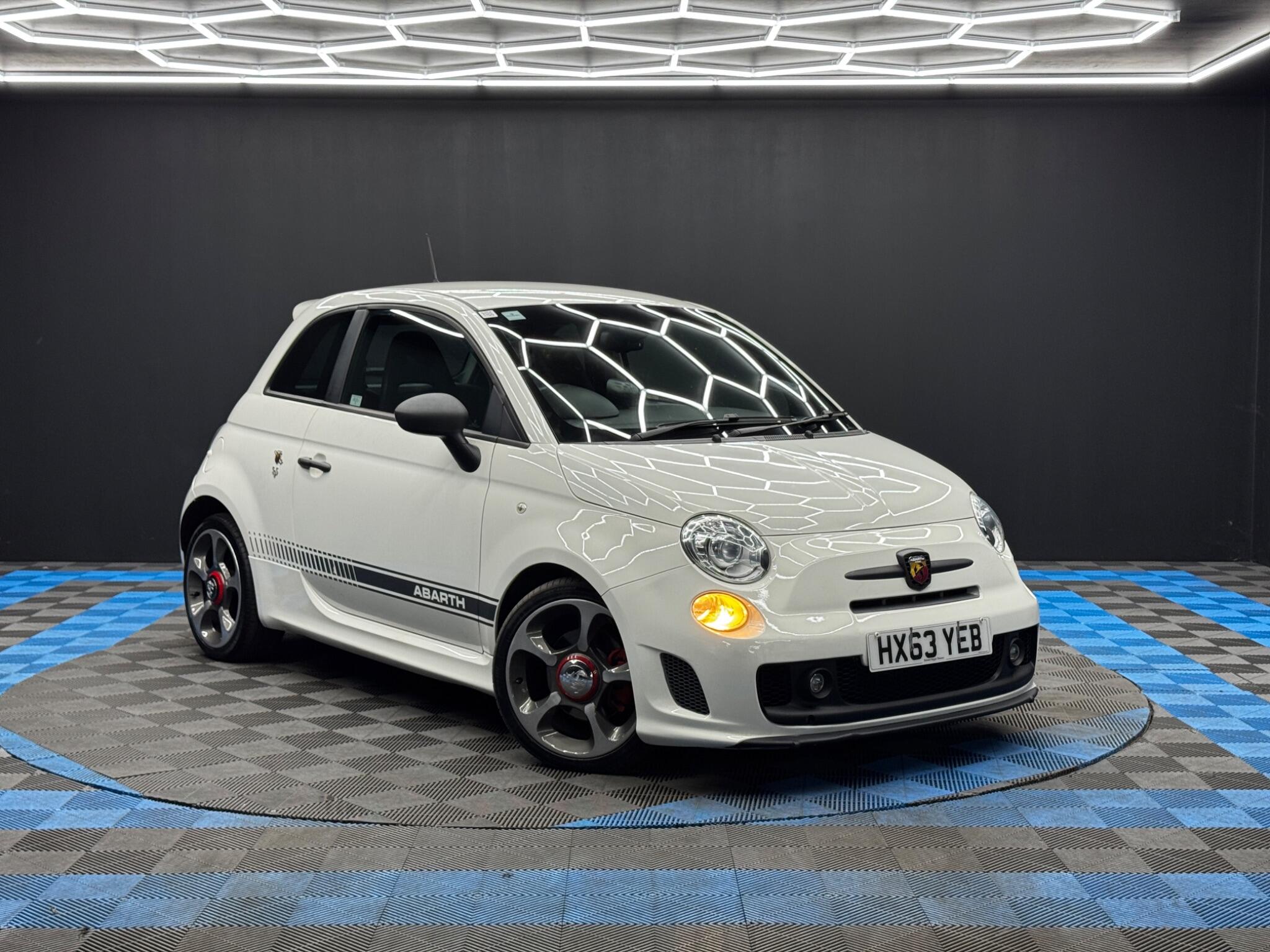 Abarth 595 main image