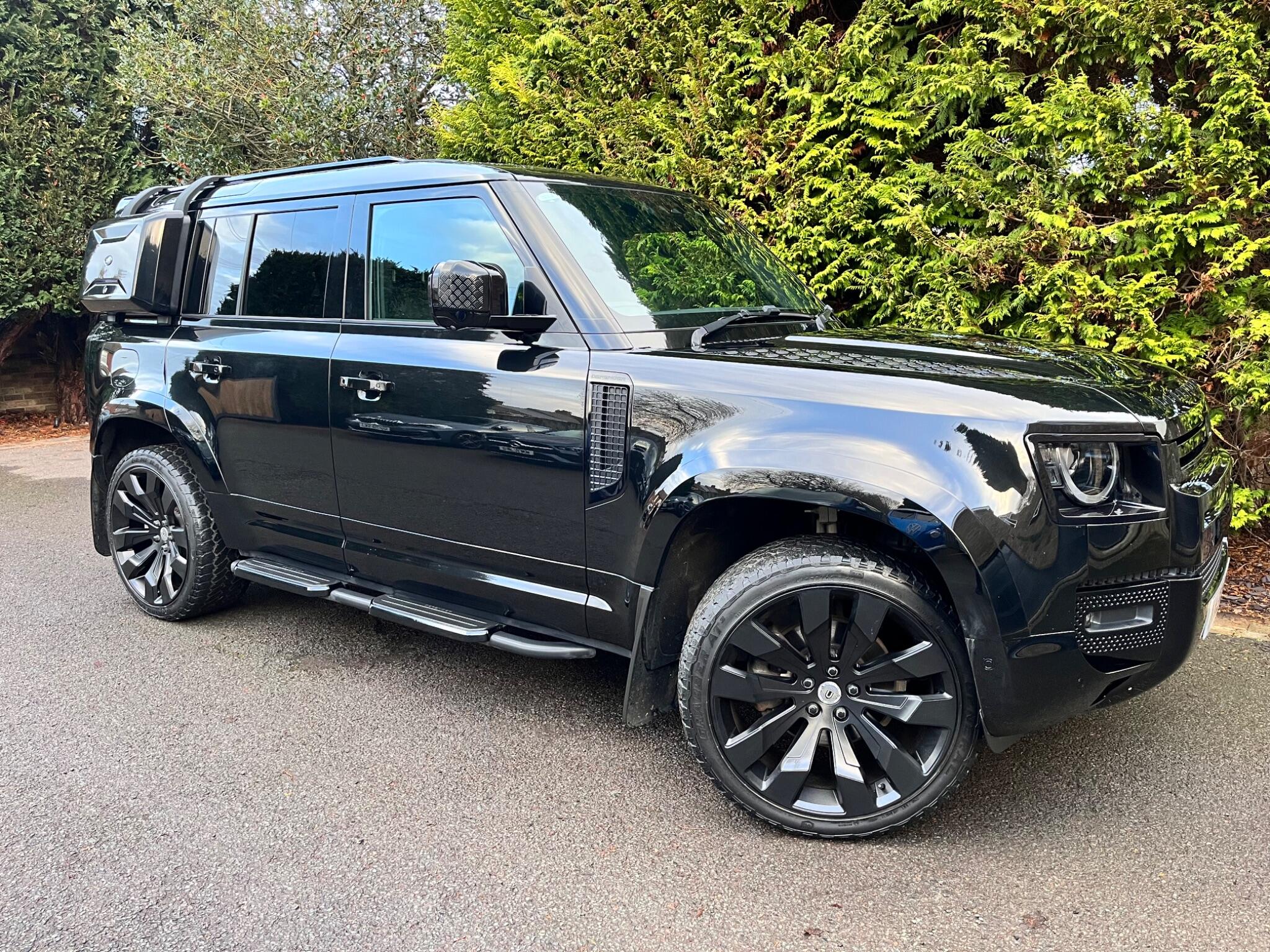 Land Rover Defender view 23