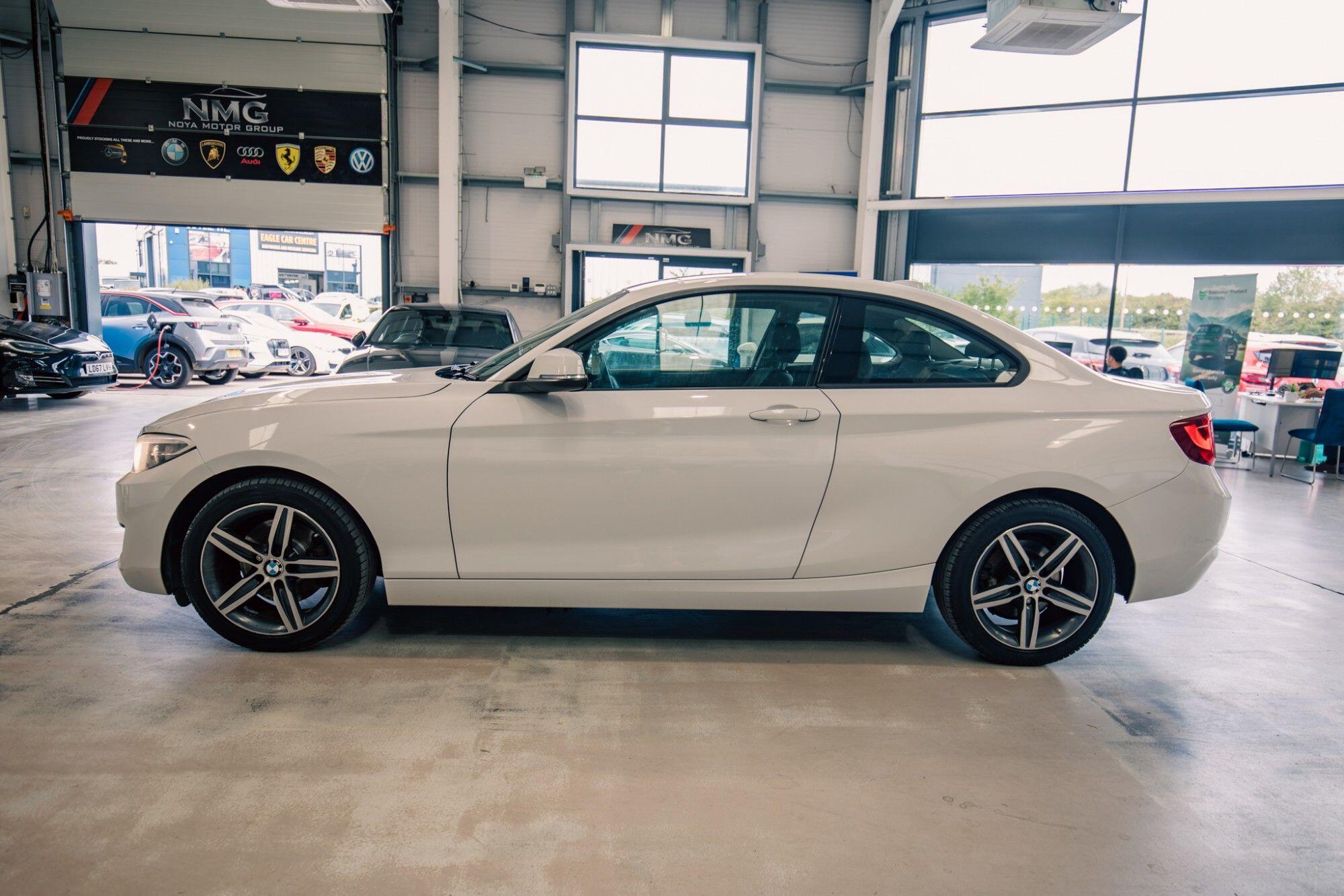 BMW 2 Series view 25
