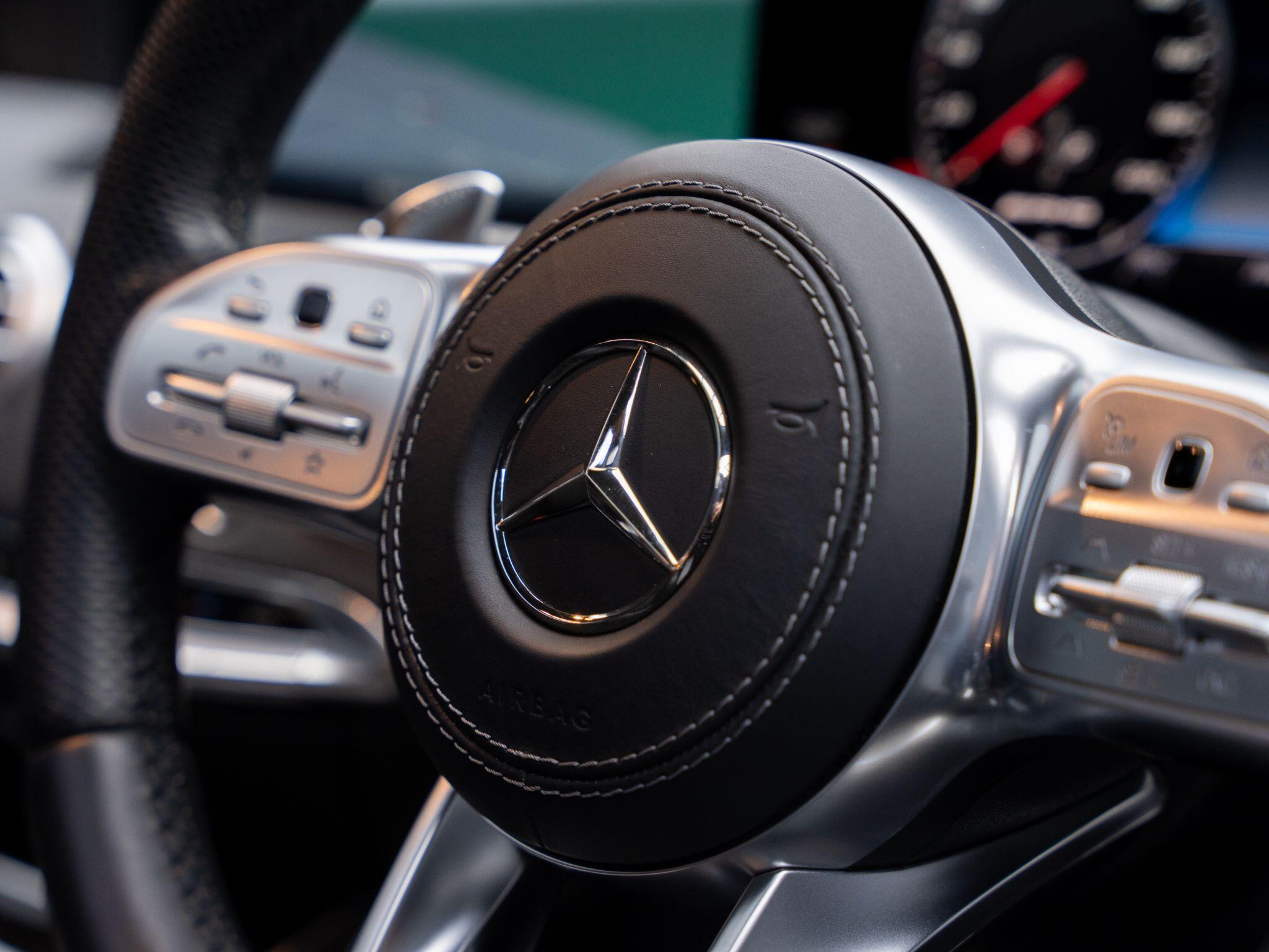 Mercedes-Benz S-Class view 38