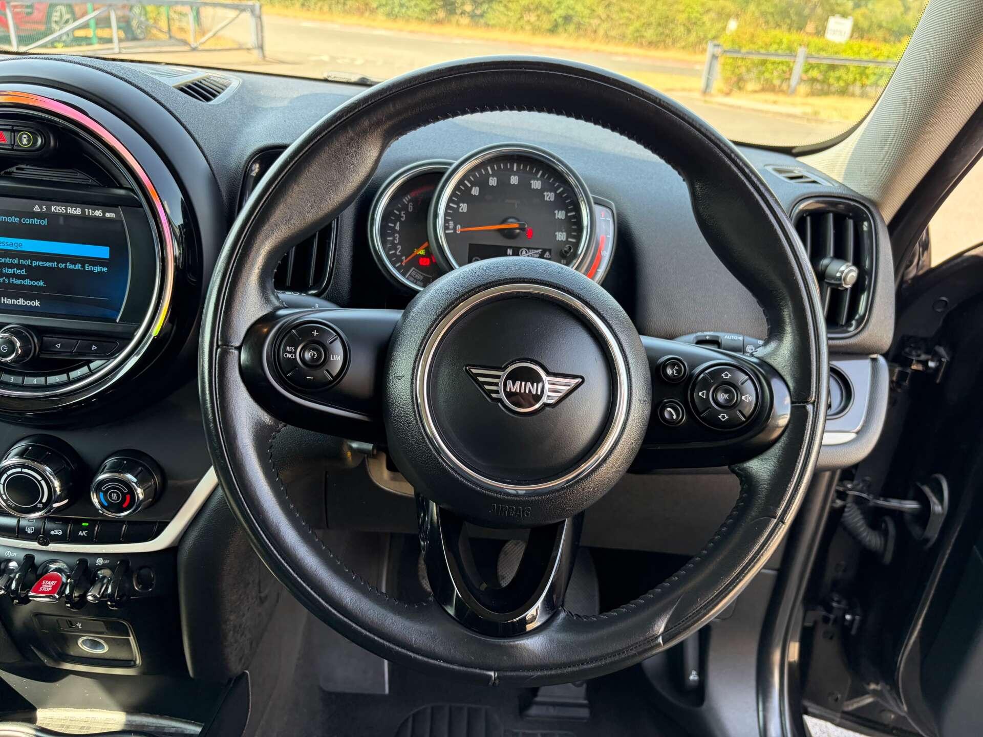Mini Countryman view 36