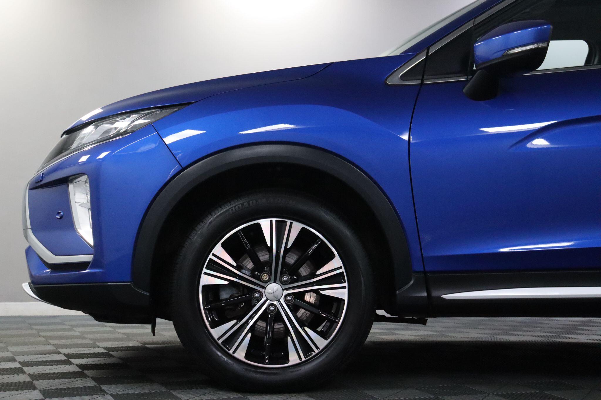 Mitsubishi Eclipse Cross view 29
