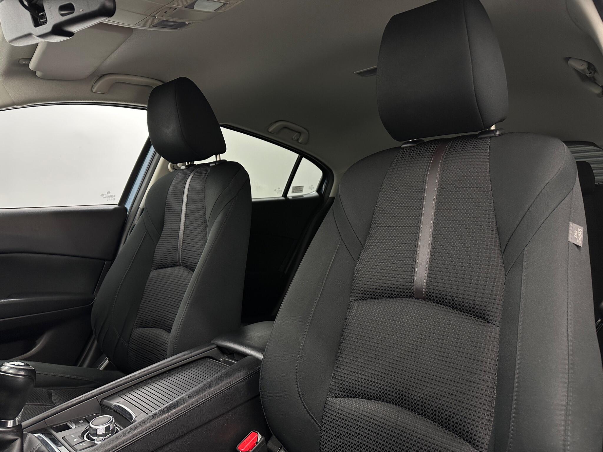 Mazda Mazda3 view 36