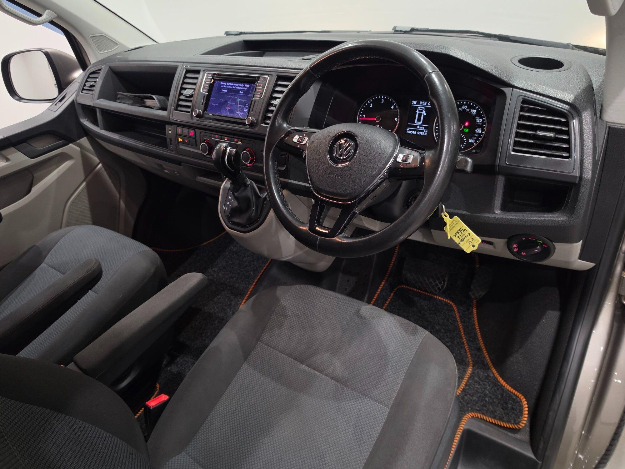 Volkswagen Transporter view 35