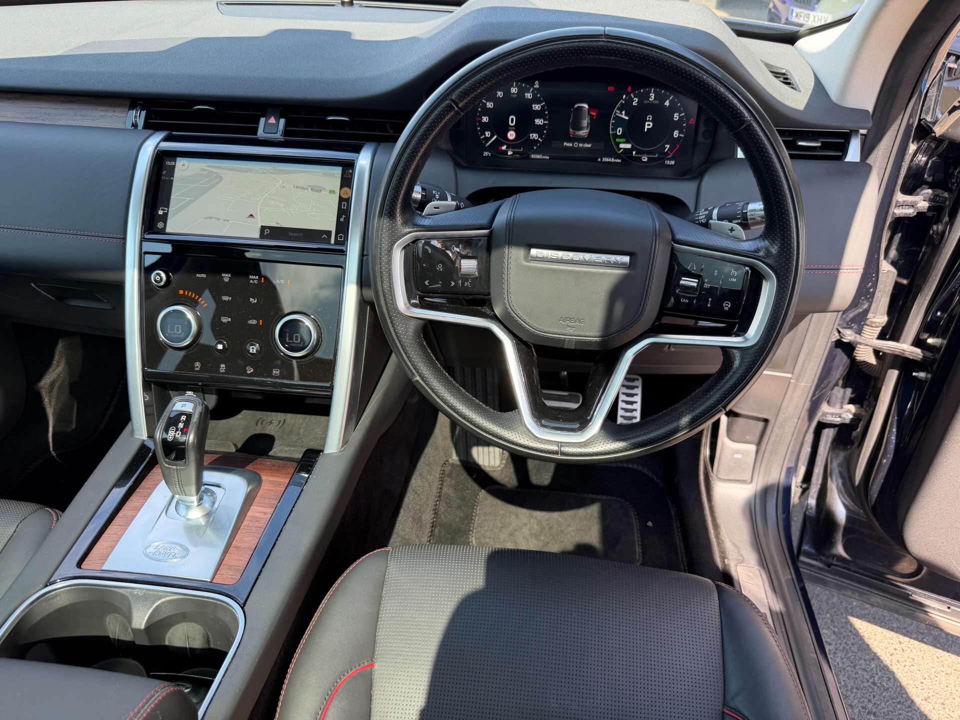 Land Rover Discovery Sport view 47