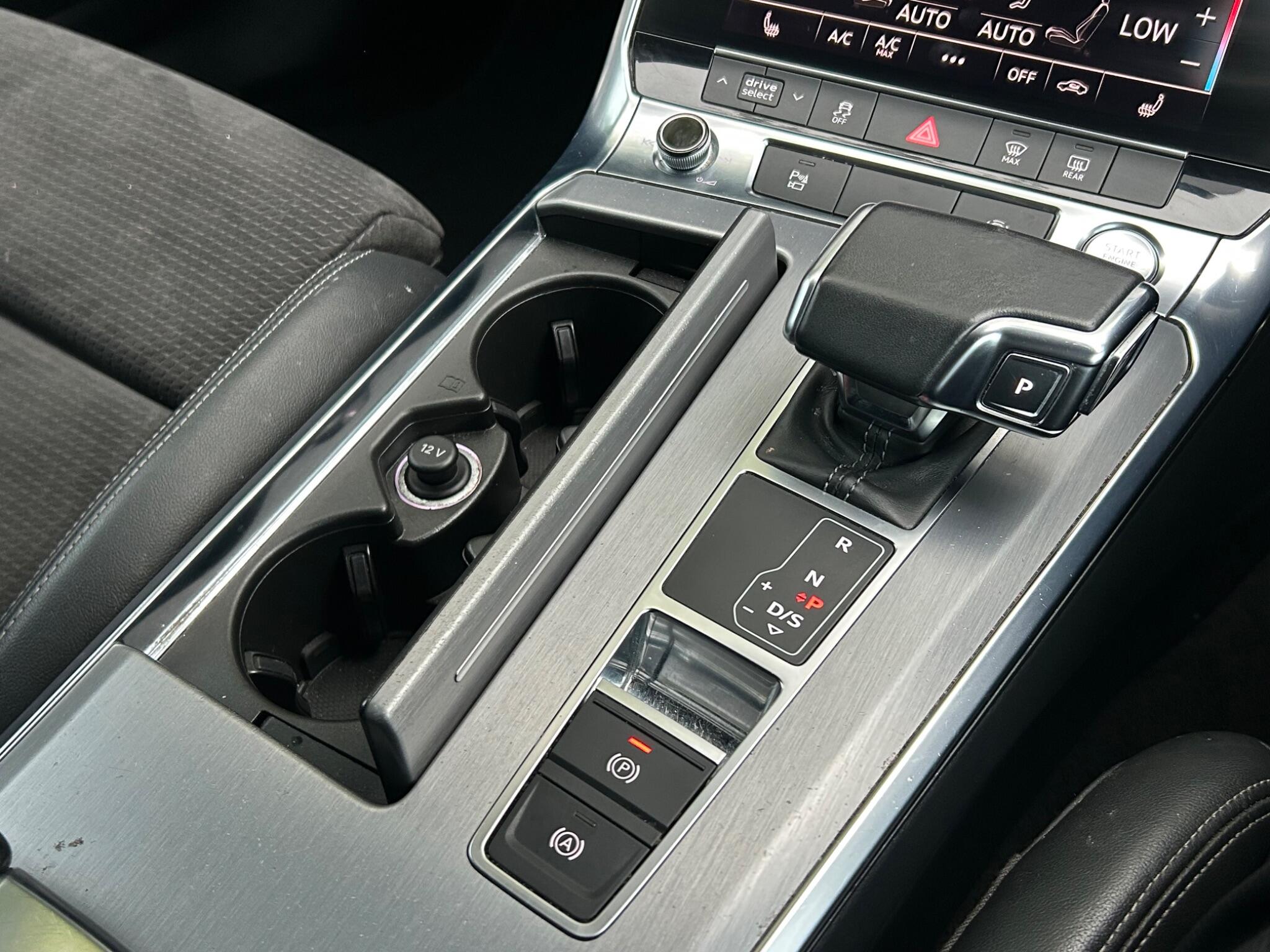 Audi A6 view 17