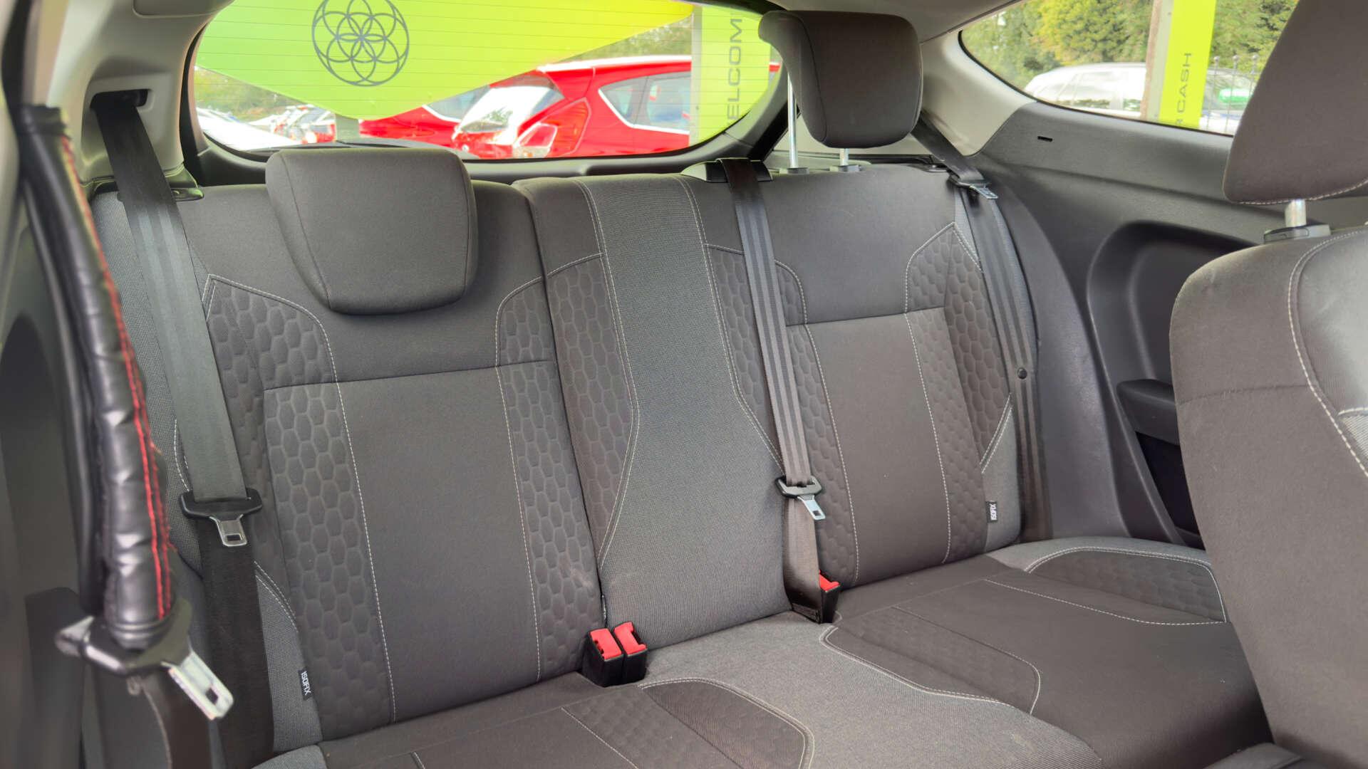 Ford Fiesta view 9