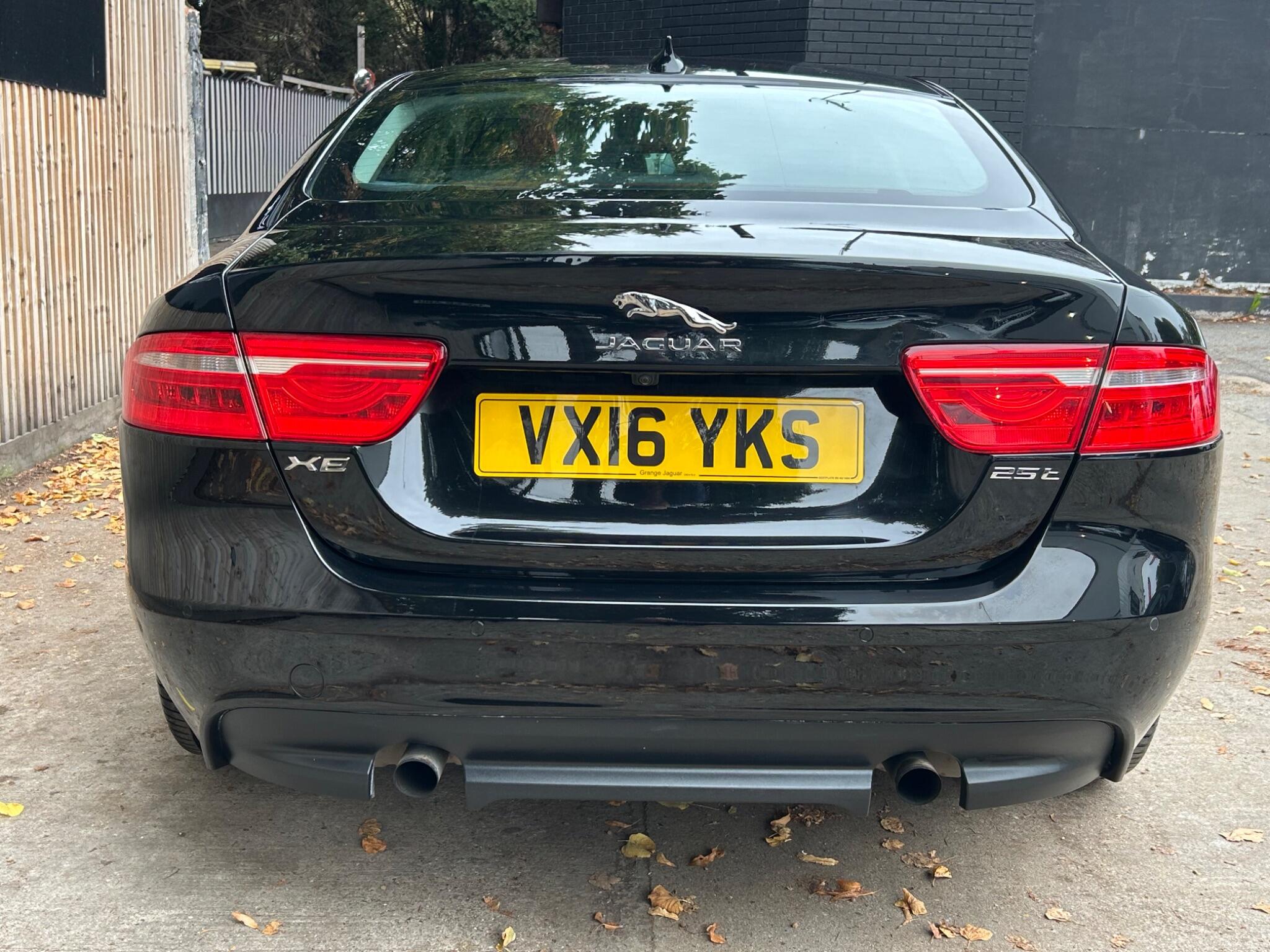 Jaguar Xe view 16