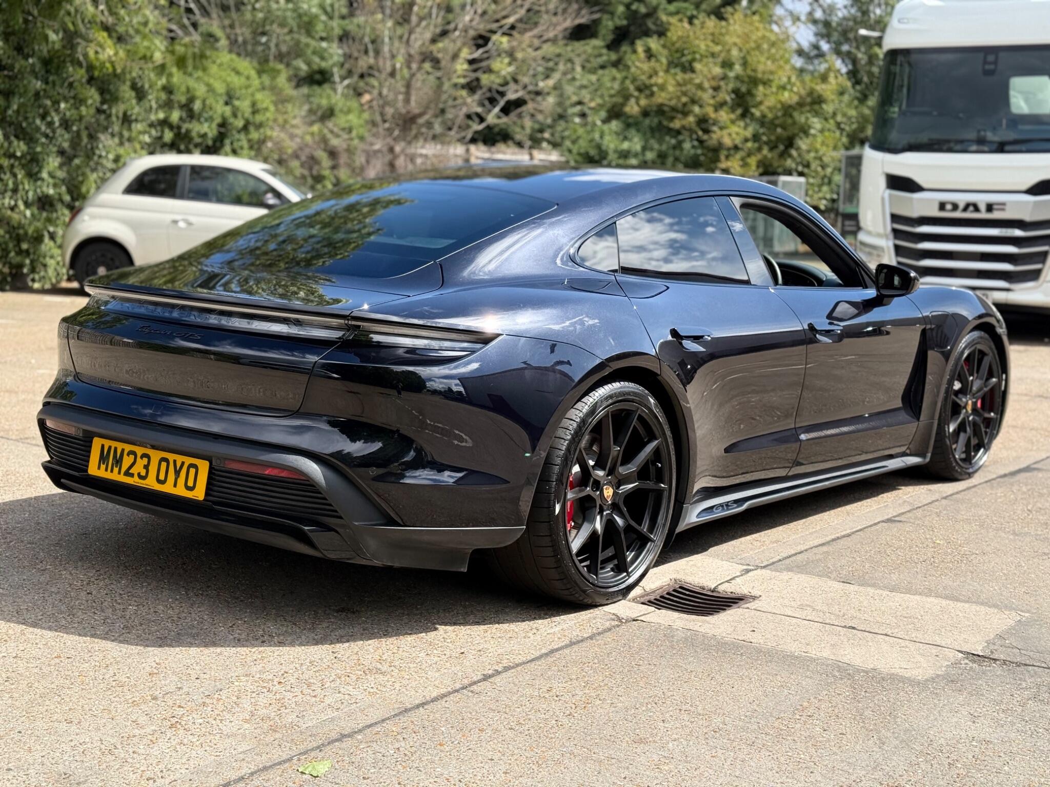 Porsche Taycan view 10