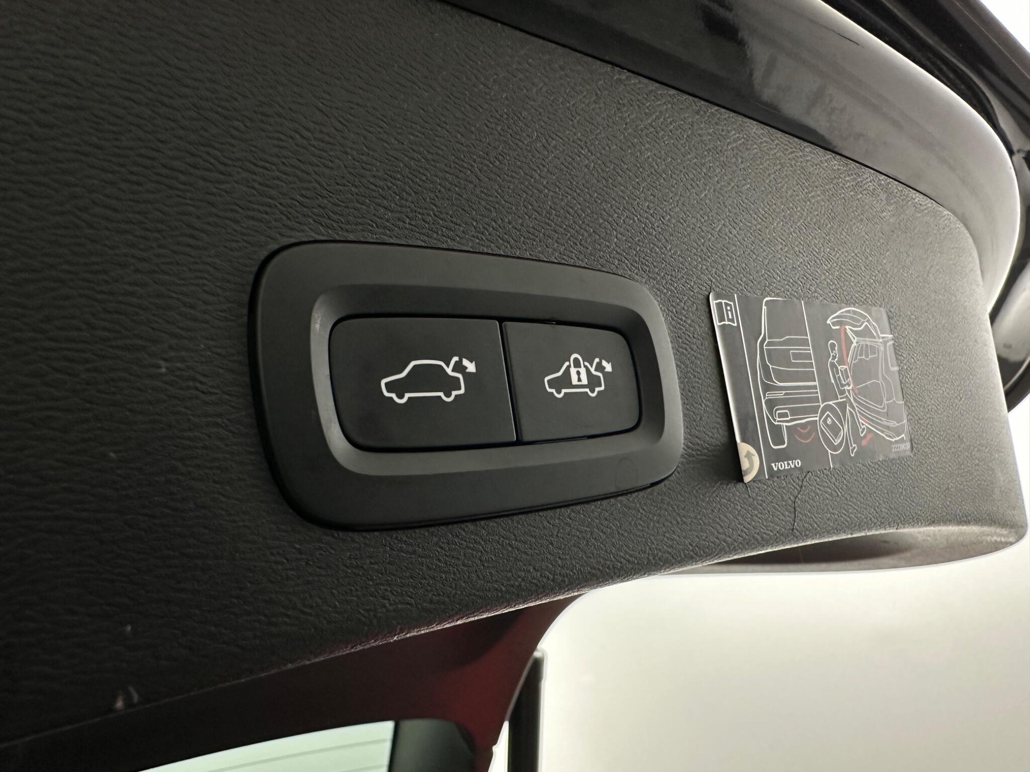 Volvo XC40 view 45