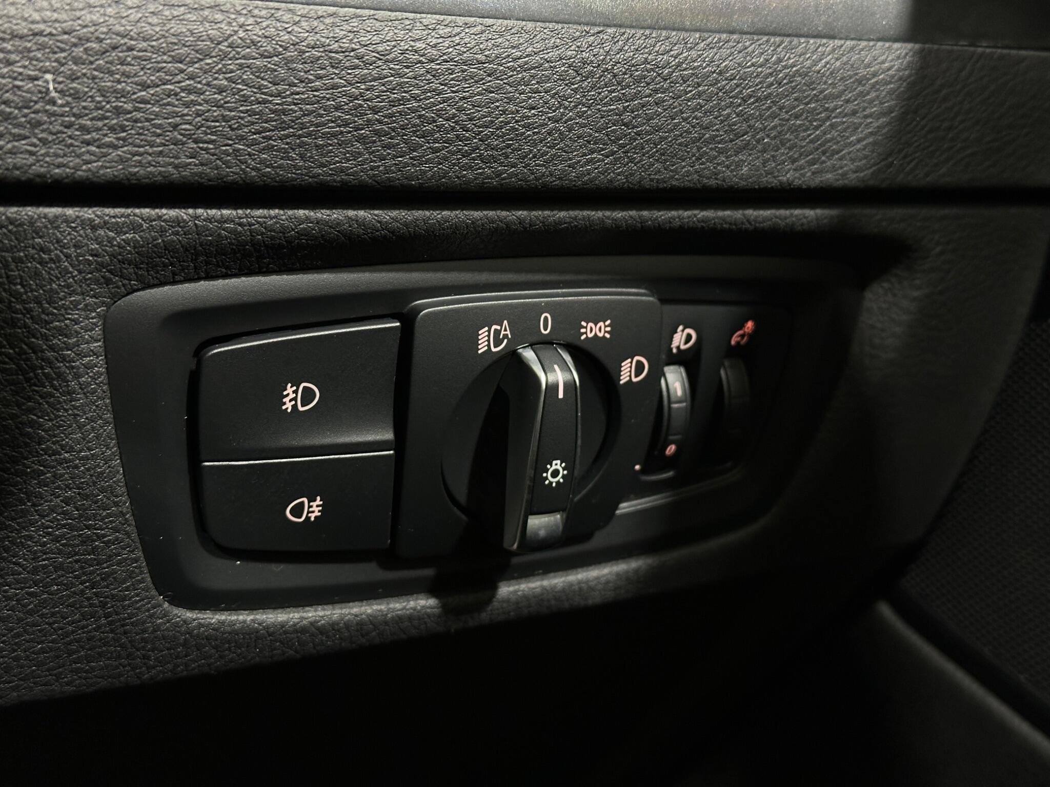 BMW 2 Series view 18