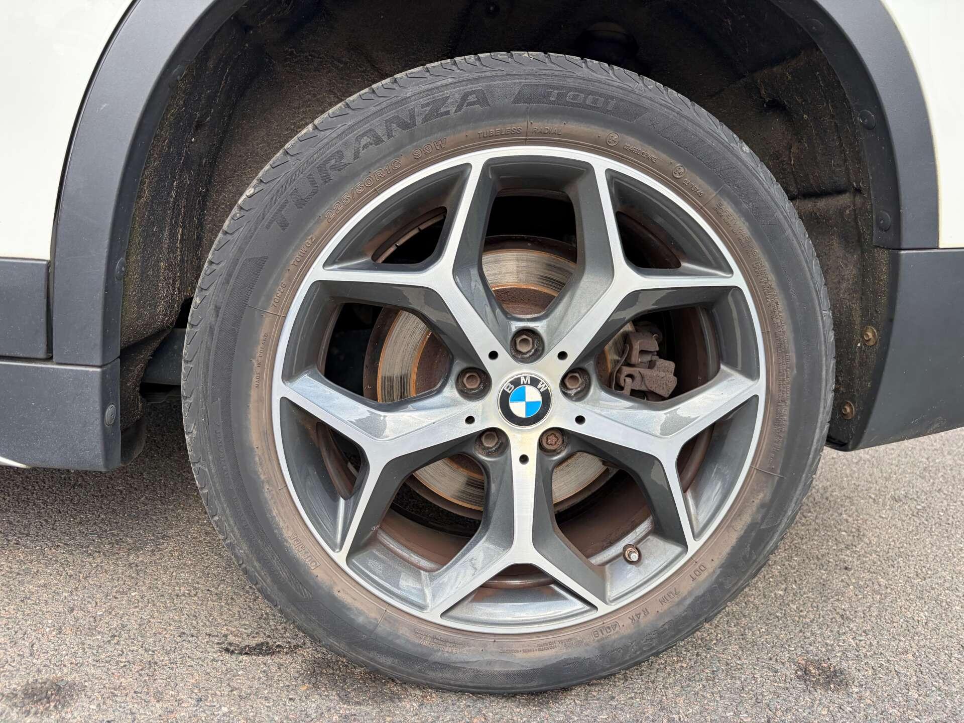 BMW X1 view 13
