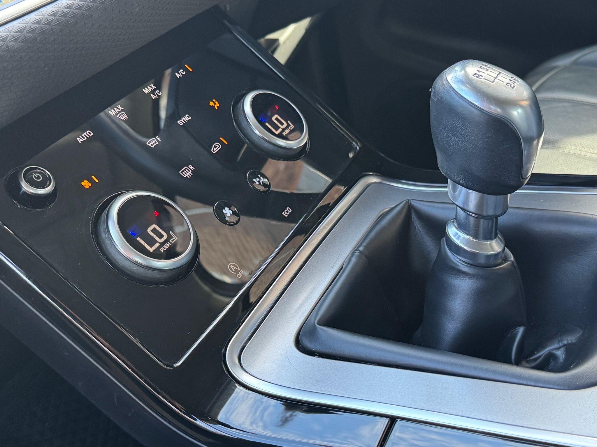 Land Rover Range Rover Evoque view 17