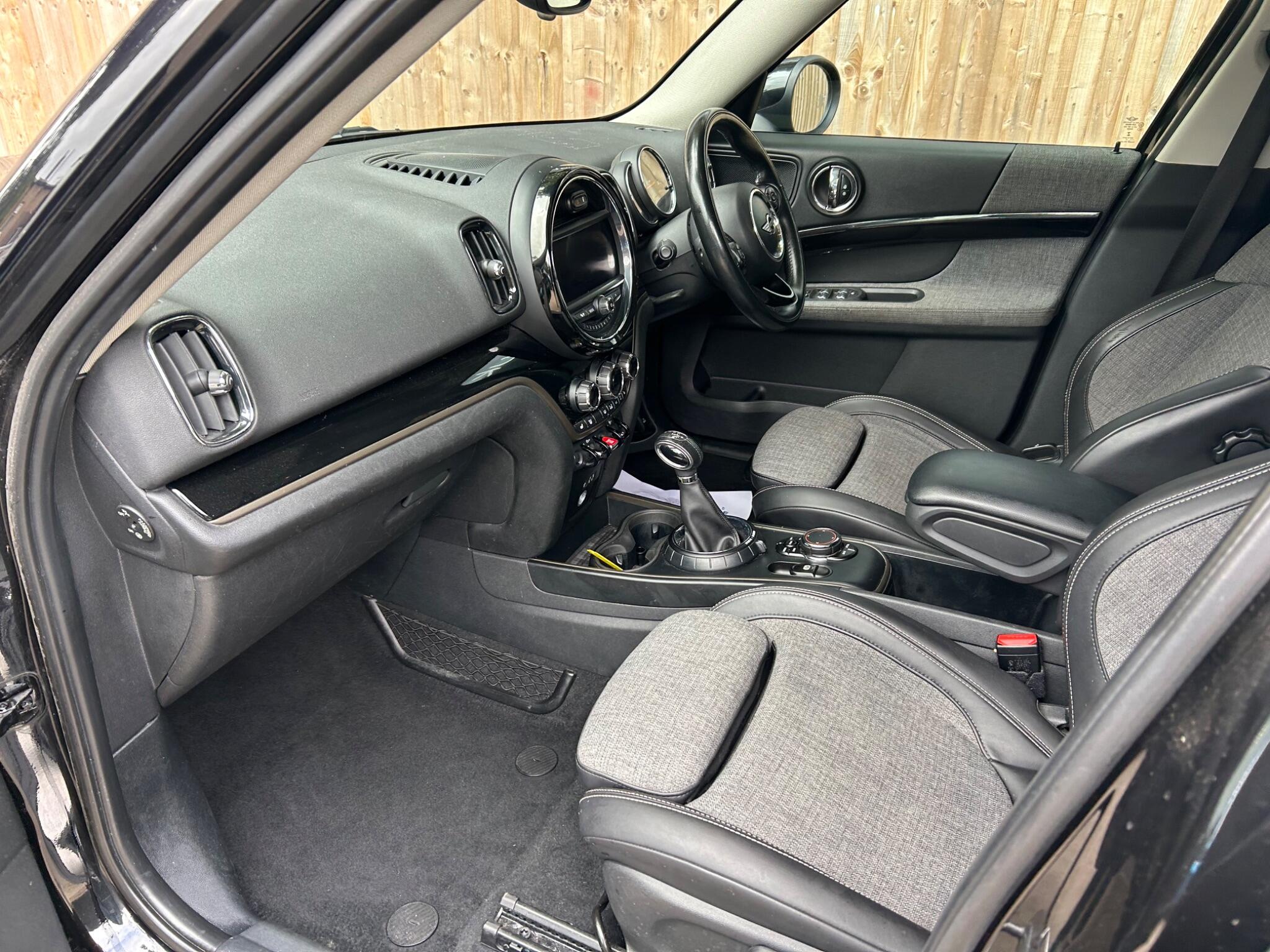 Mini Countryman view 34