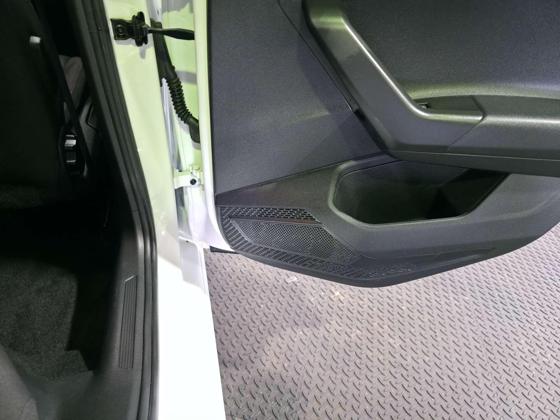 Volkswagen Polo view 44