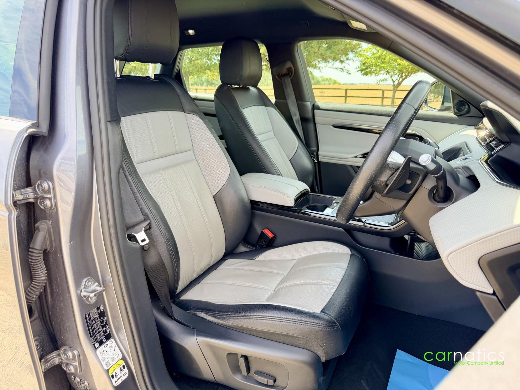 Land Rover Range Rover Evoque view 25