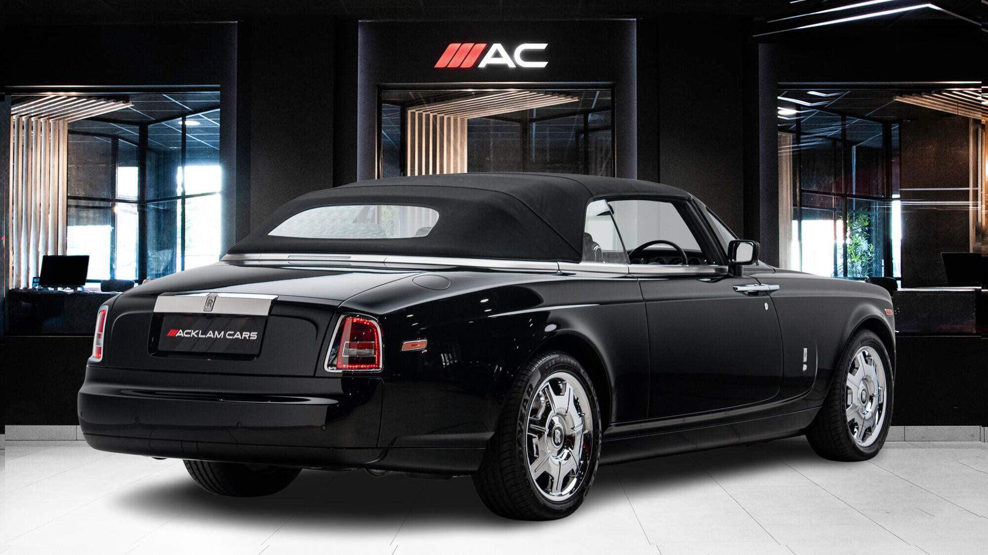 Rolls-Royce Phantom view 6