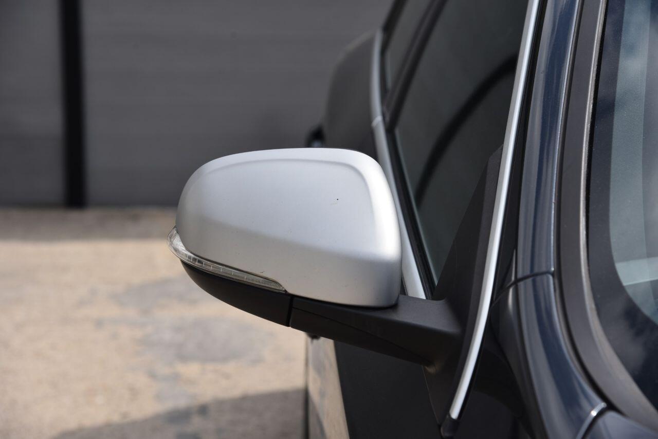 Volvo S60 view 13