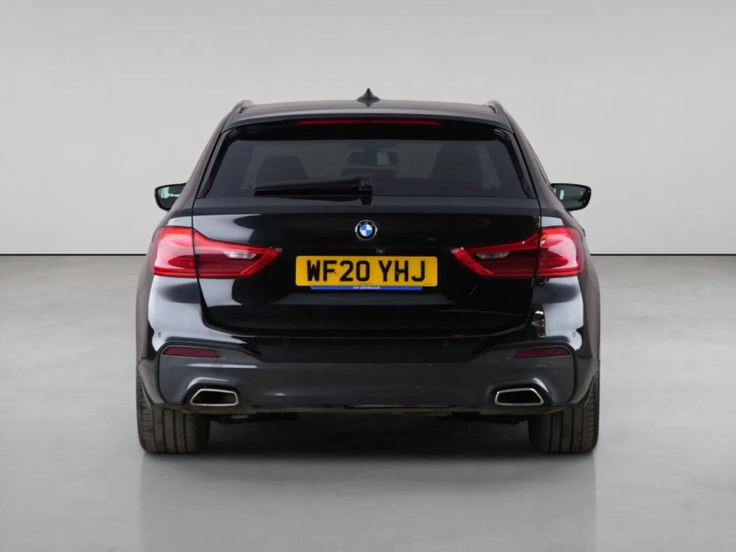 BMW 5 Series view 7