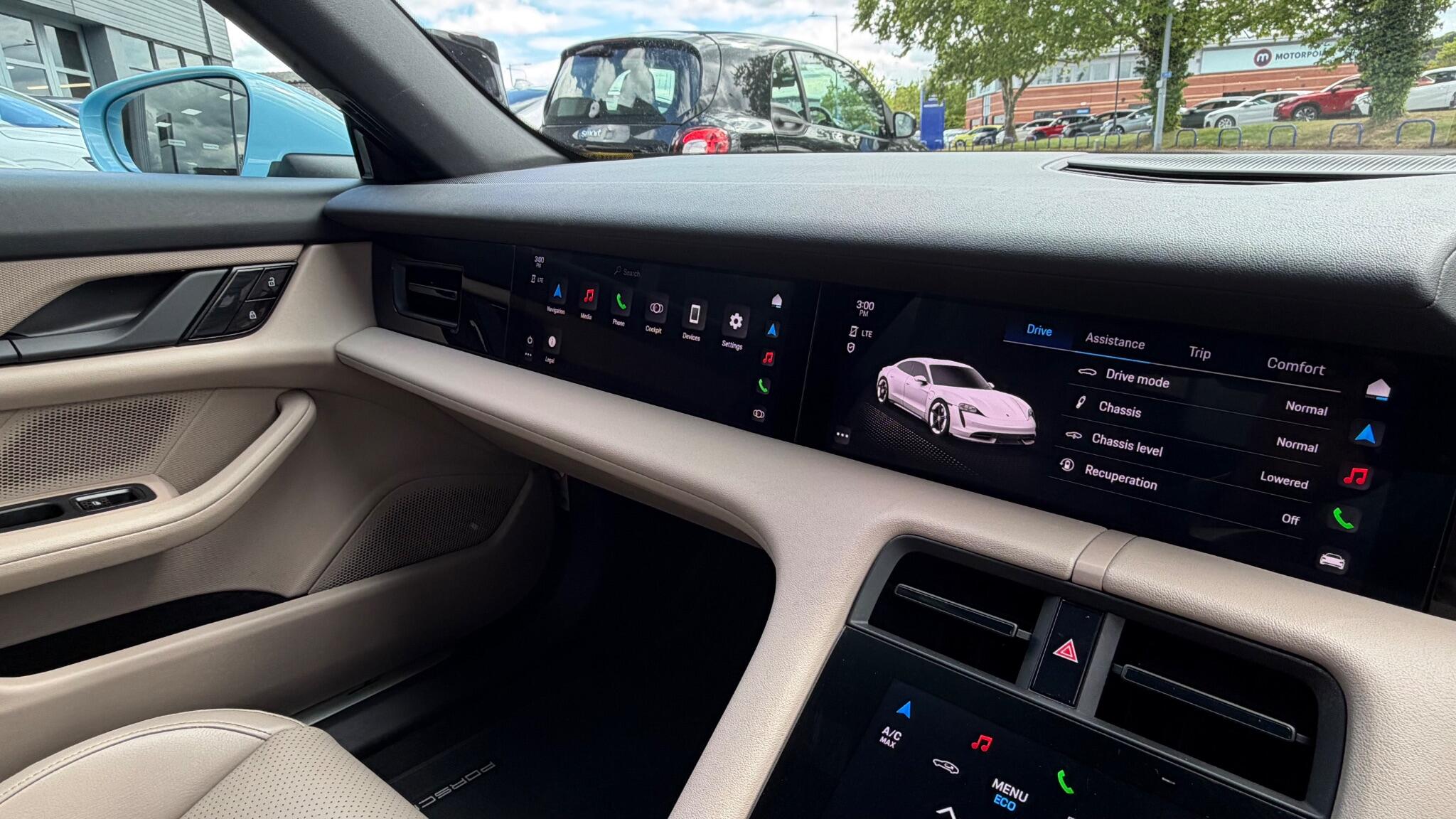 Porsche Taycan view 35