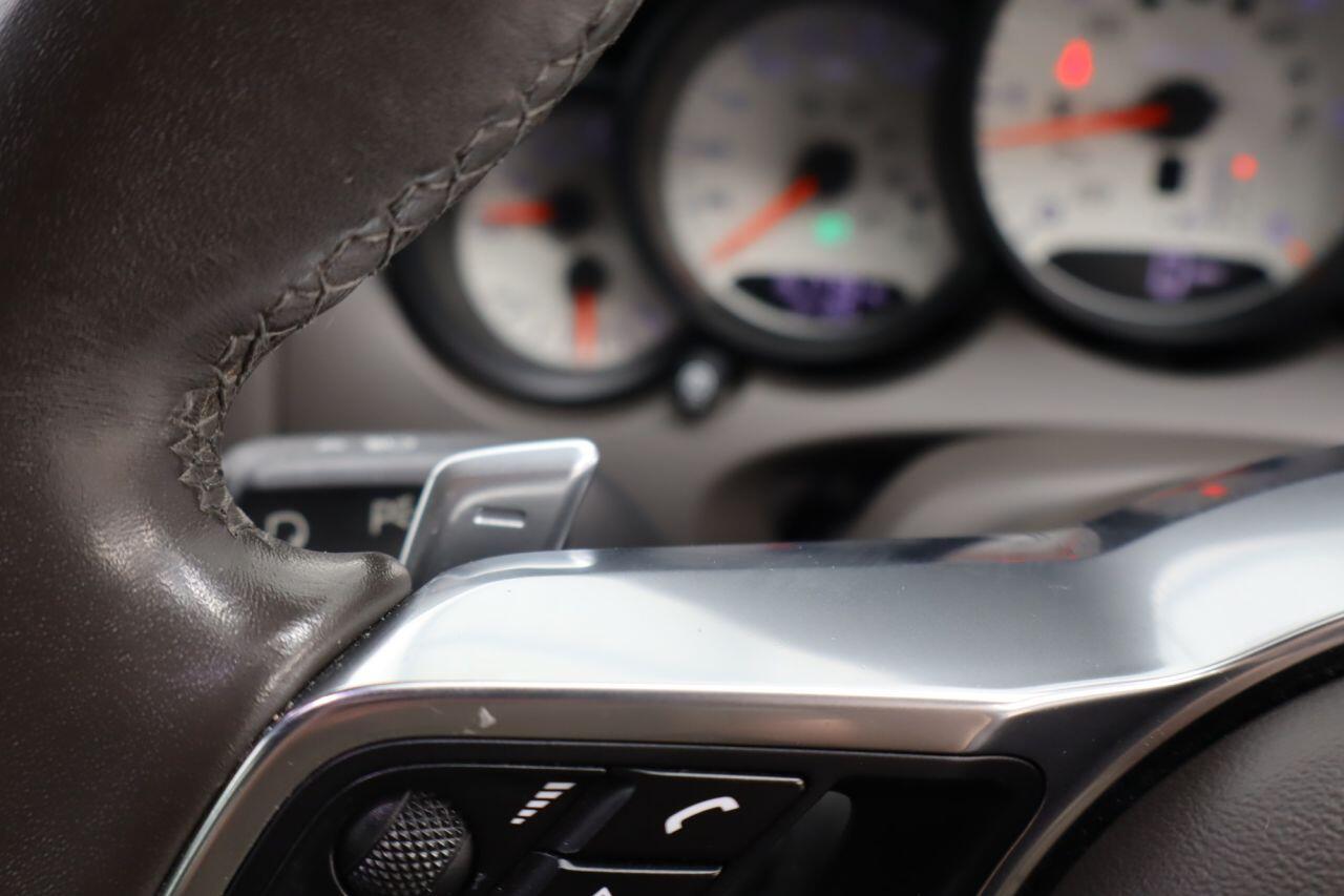 Porsche Cayenne view 22