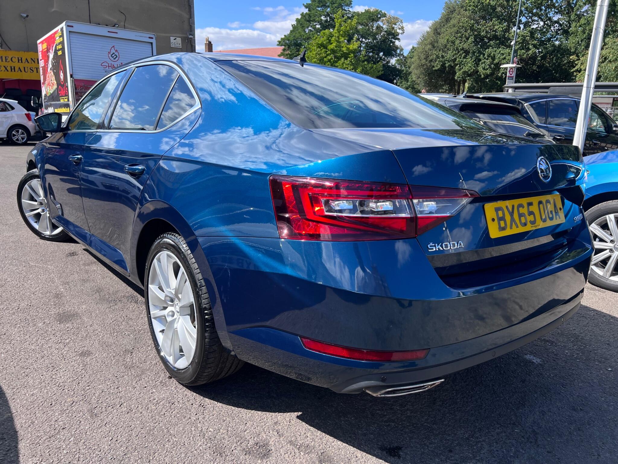 Skoda Superb view 14