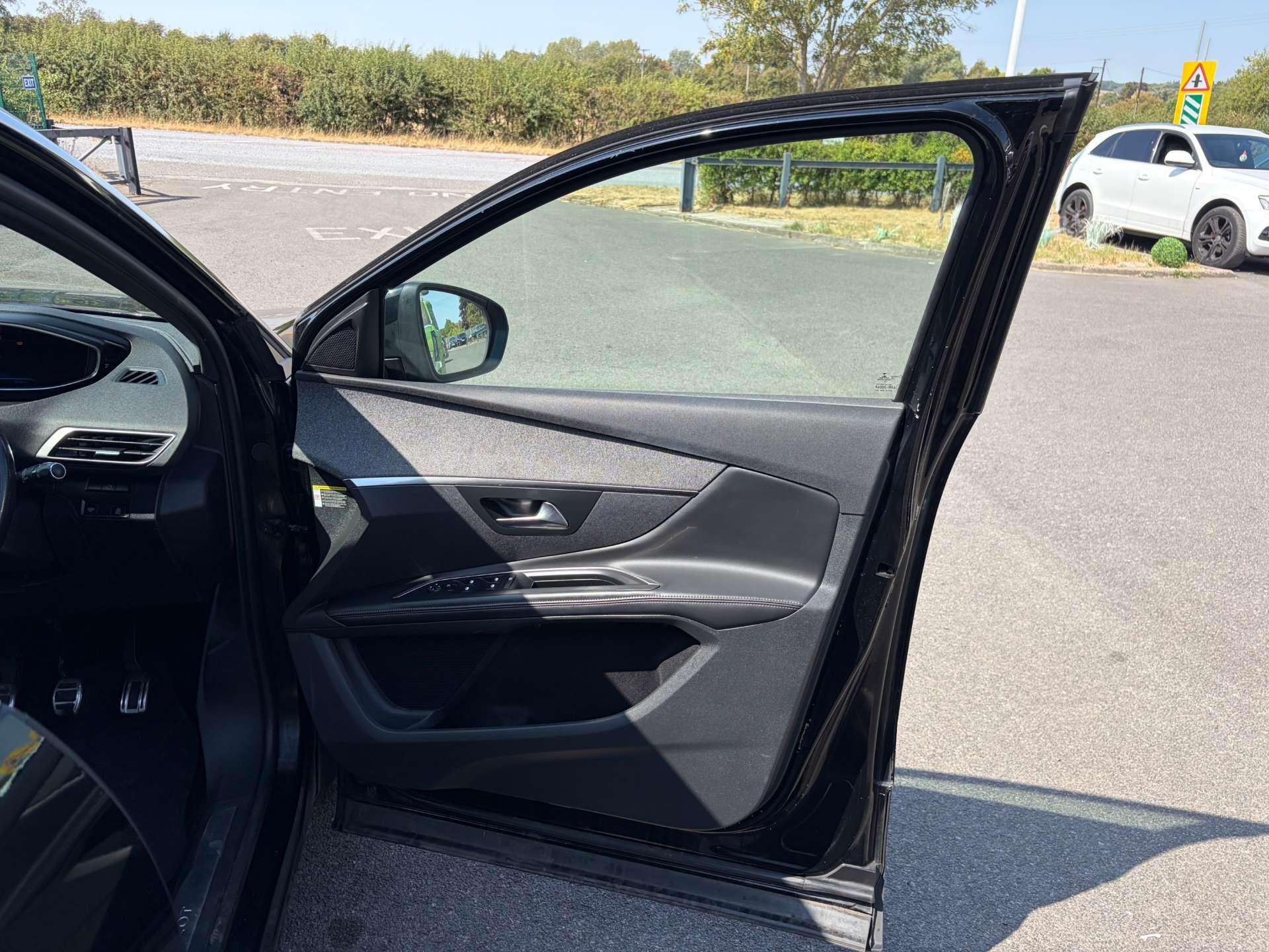 Peugeot 5008 view 37