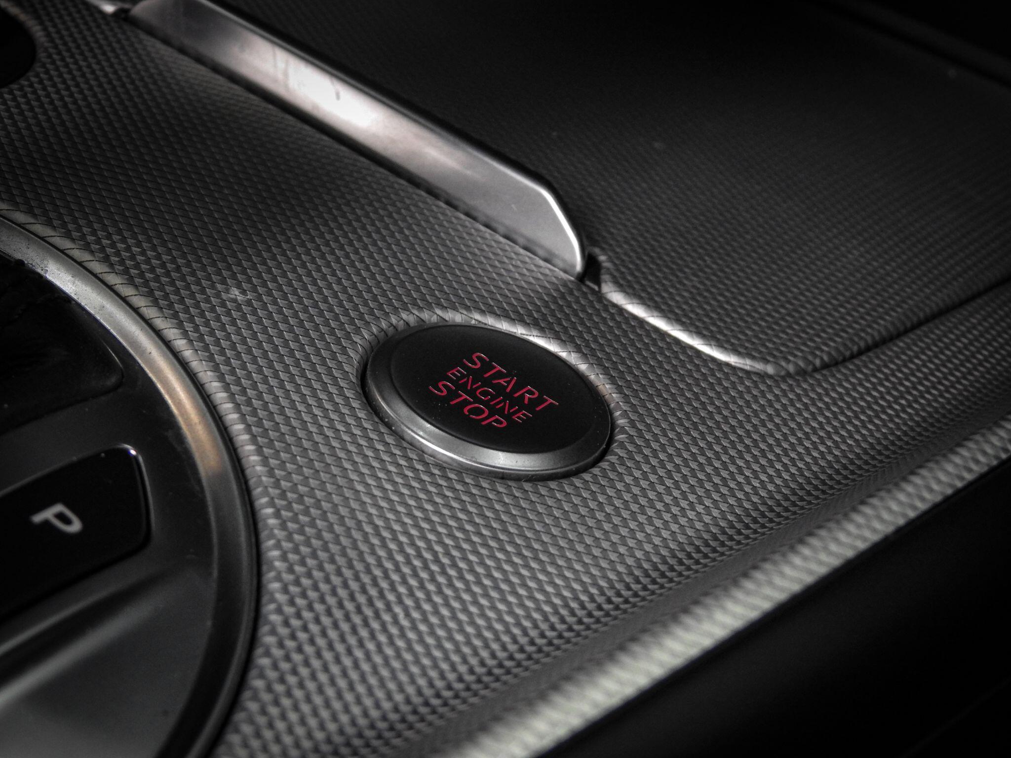 Audi TT view 30