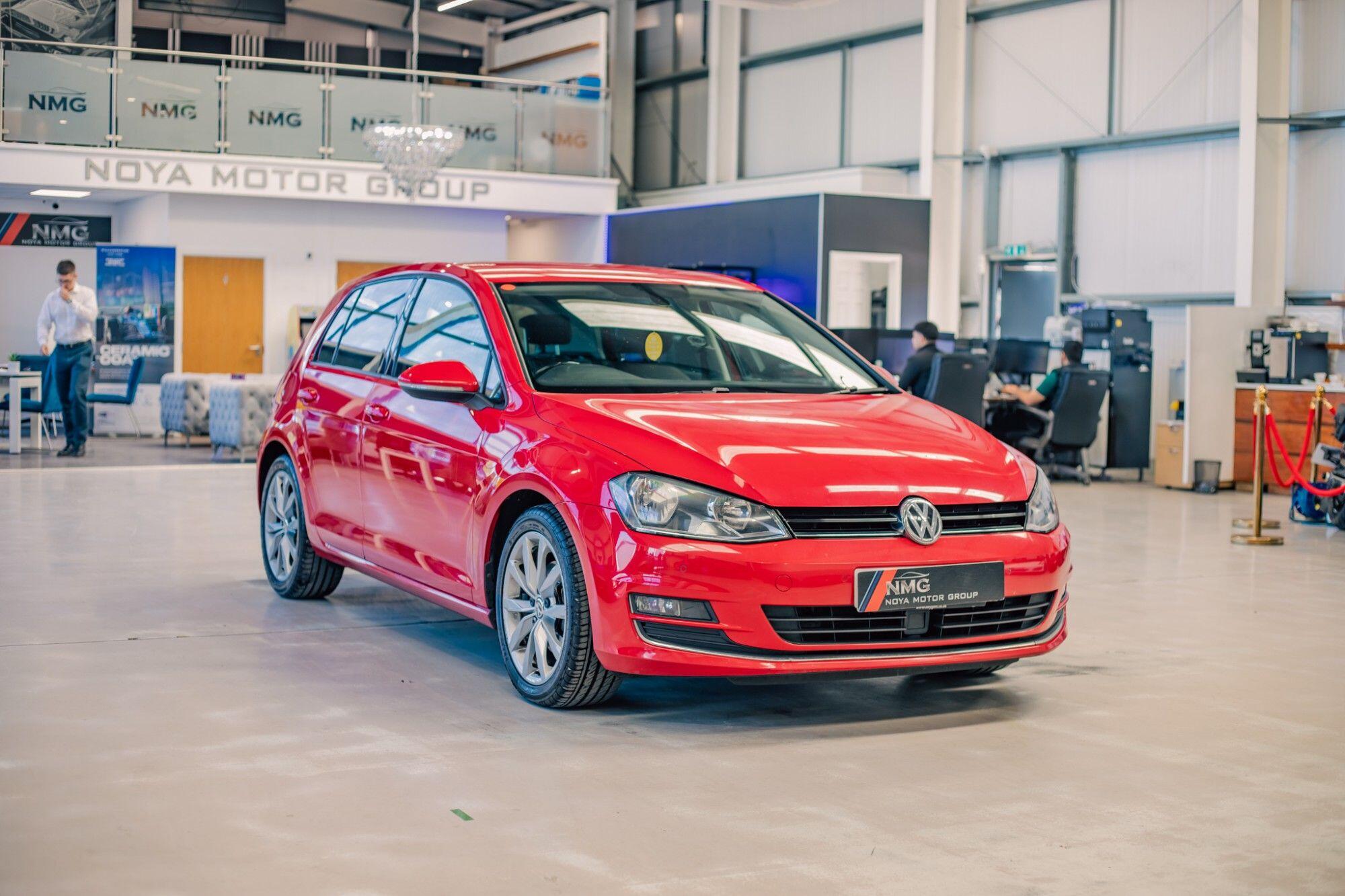 Volkswagen Golf view 9