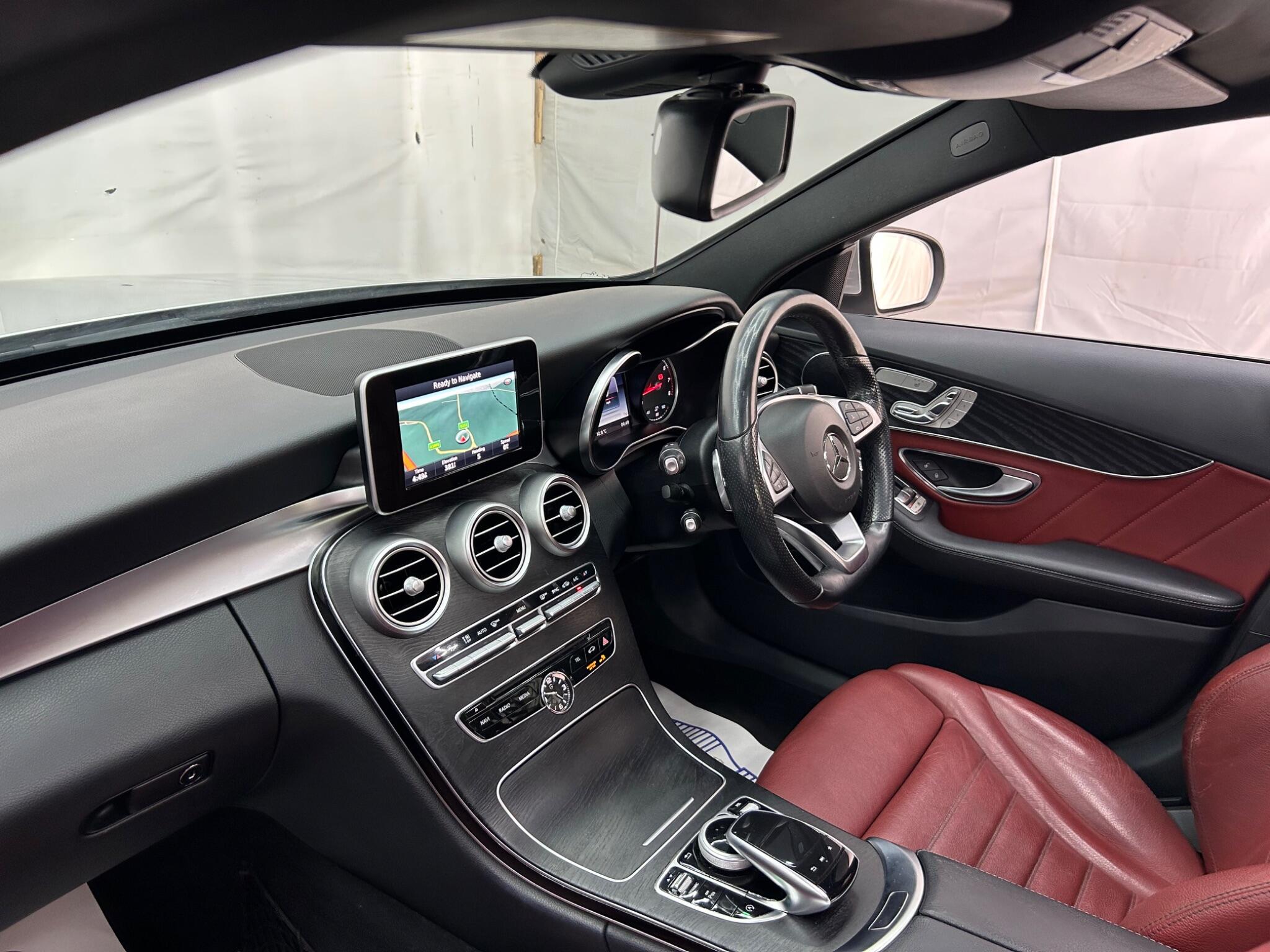 Mercedes-Benz C Class view 14