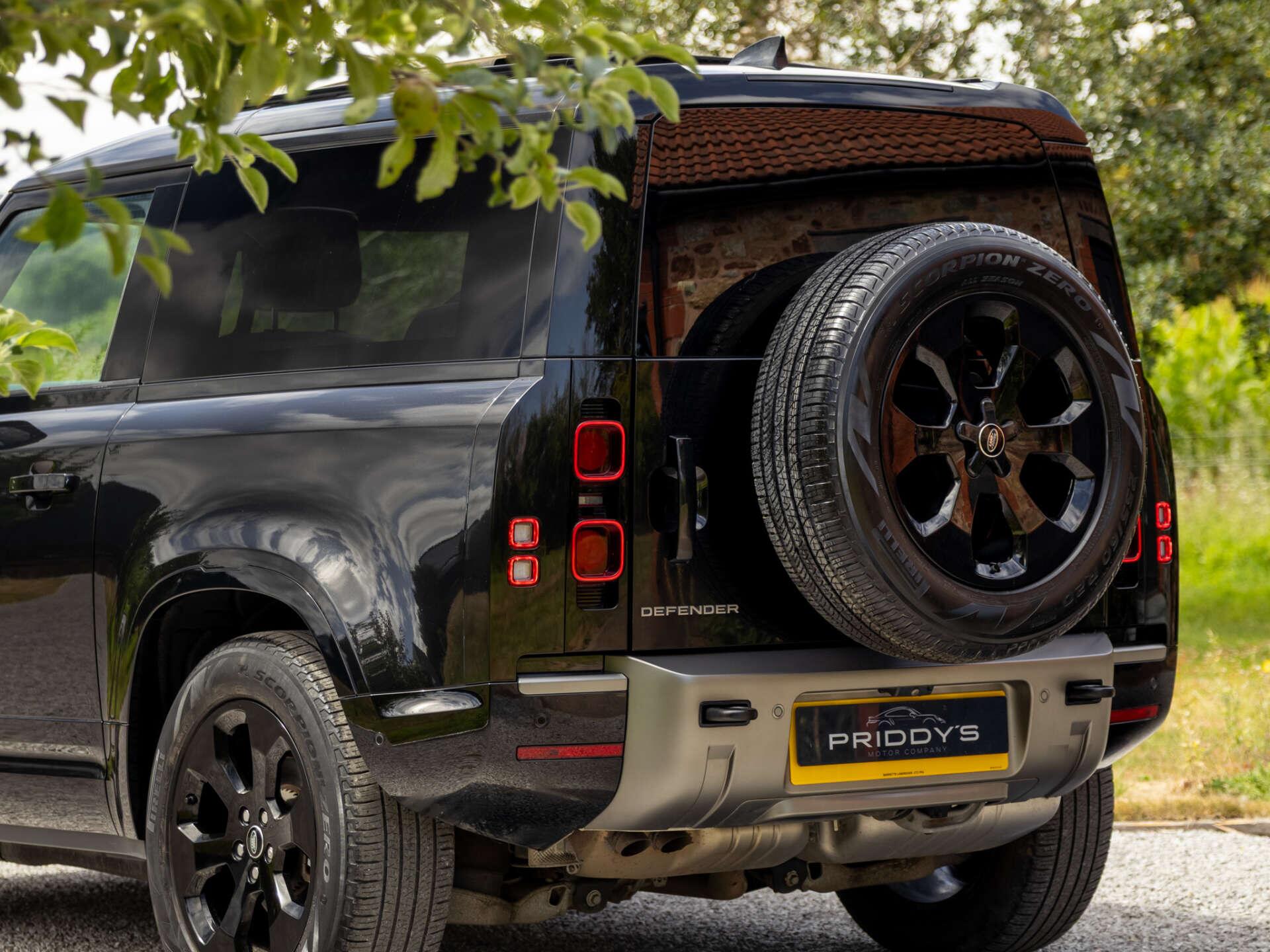 Land Rover Defender view 38